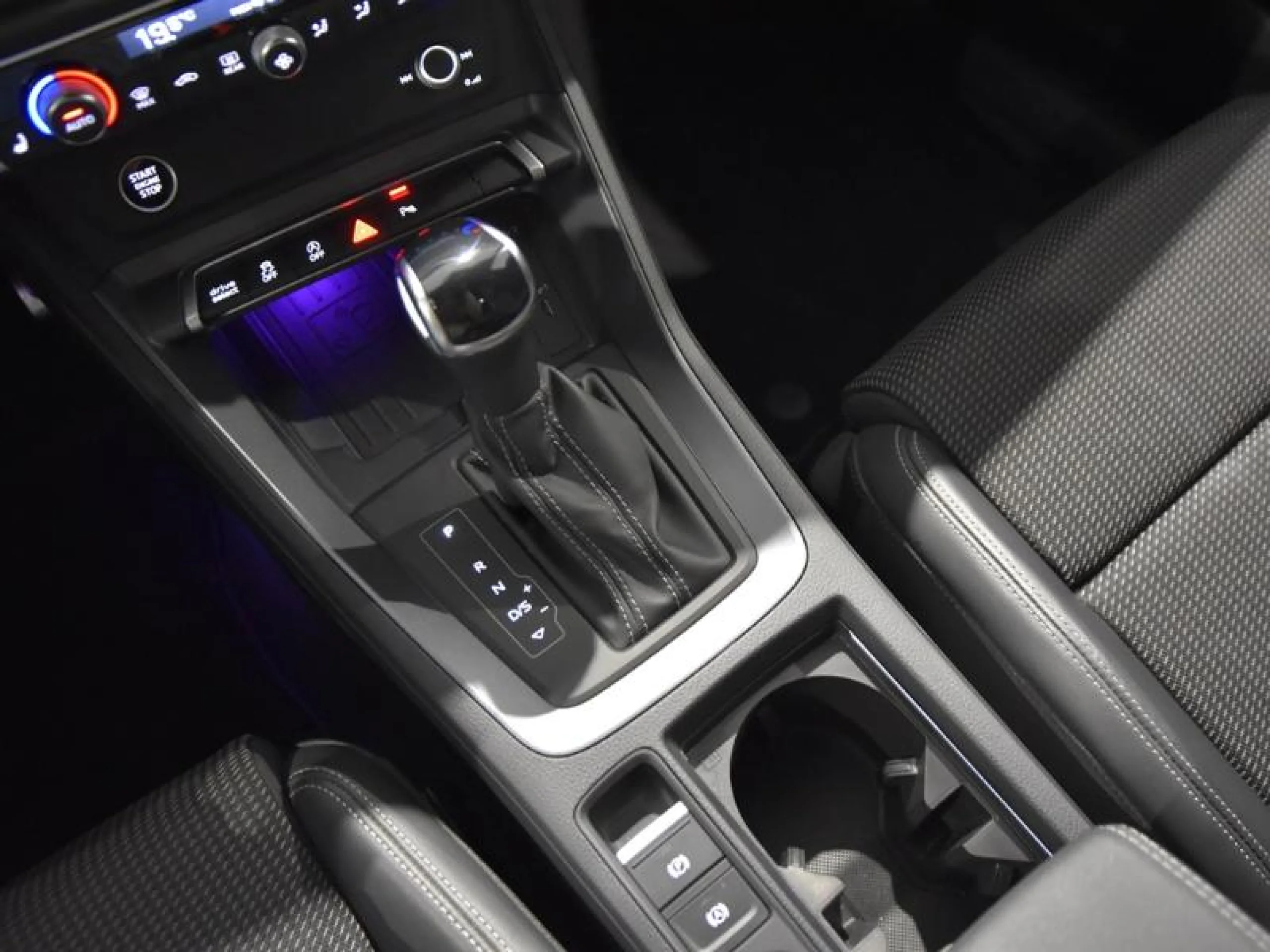 AUDI Q3 BLACK LINE 35 TDI 110KW (150CV) S TRONIC - Foto 11