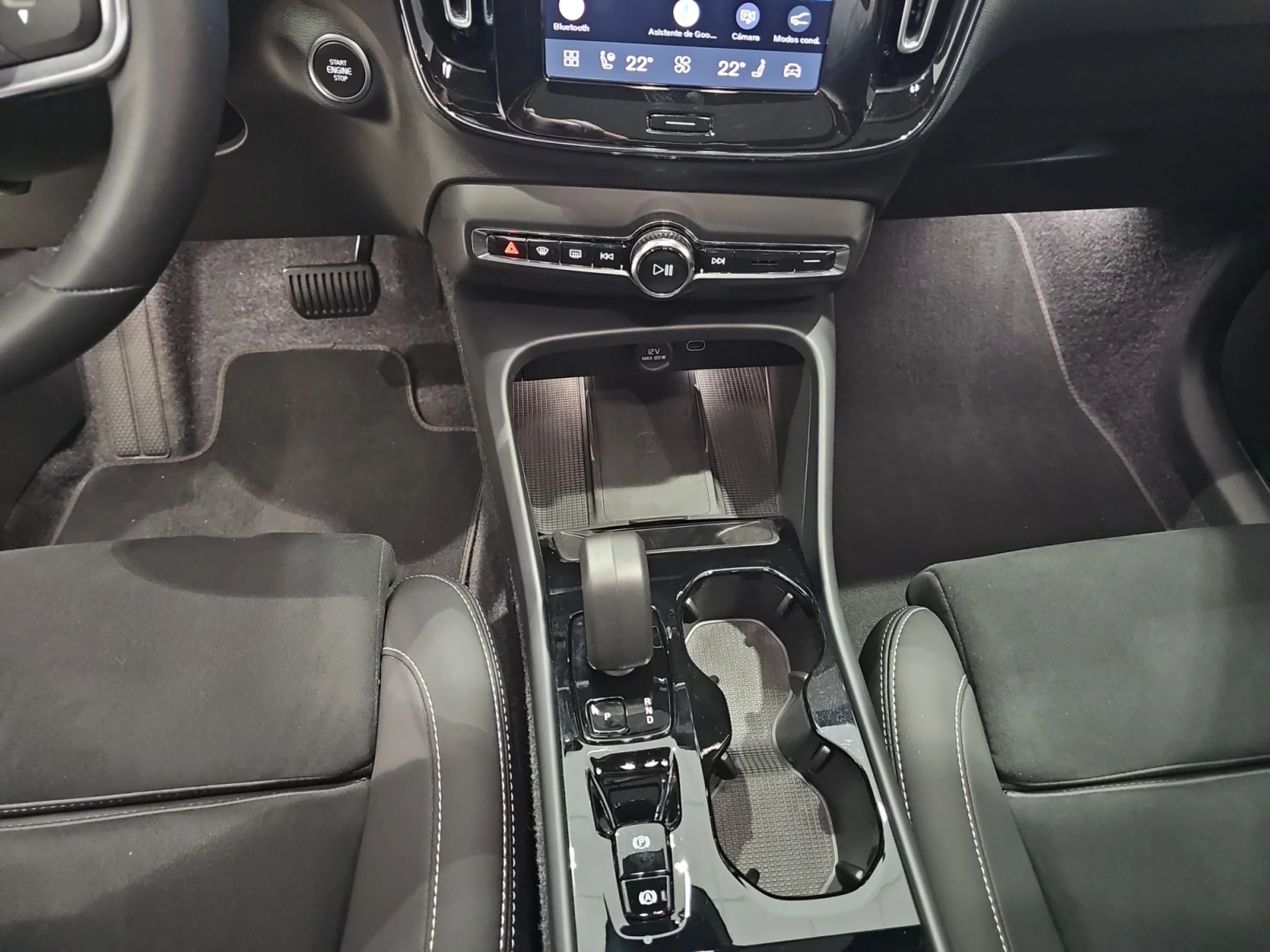 VOLVO XC40 2.0 B3 G PLUS DARK AUTO - Foto 11