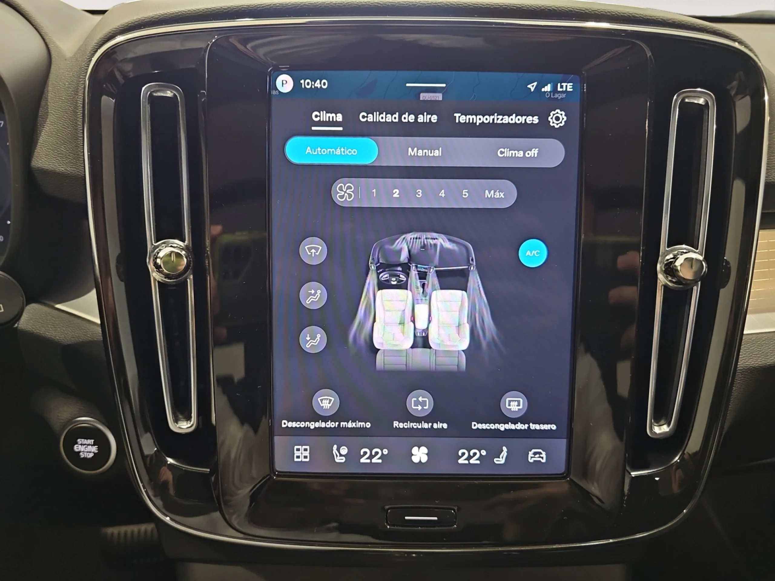 VOLVO XC40 2.0 B3 G PLUS DARK AUTO - Foto 14