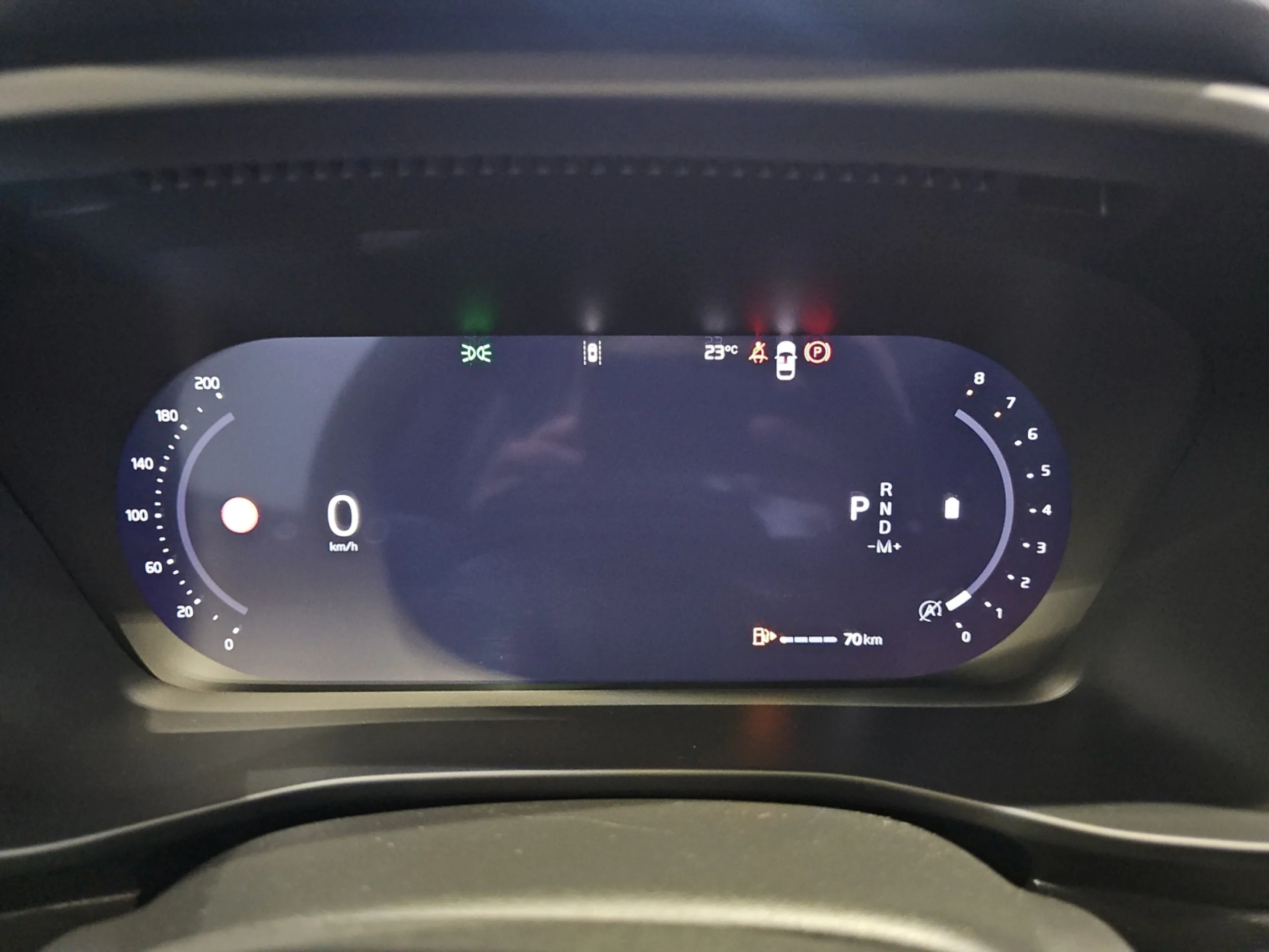 VOLVO XC40 2.0 B3 G PLUS DARK AUTO - Foto 15