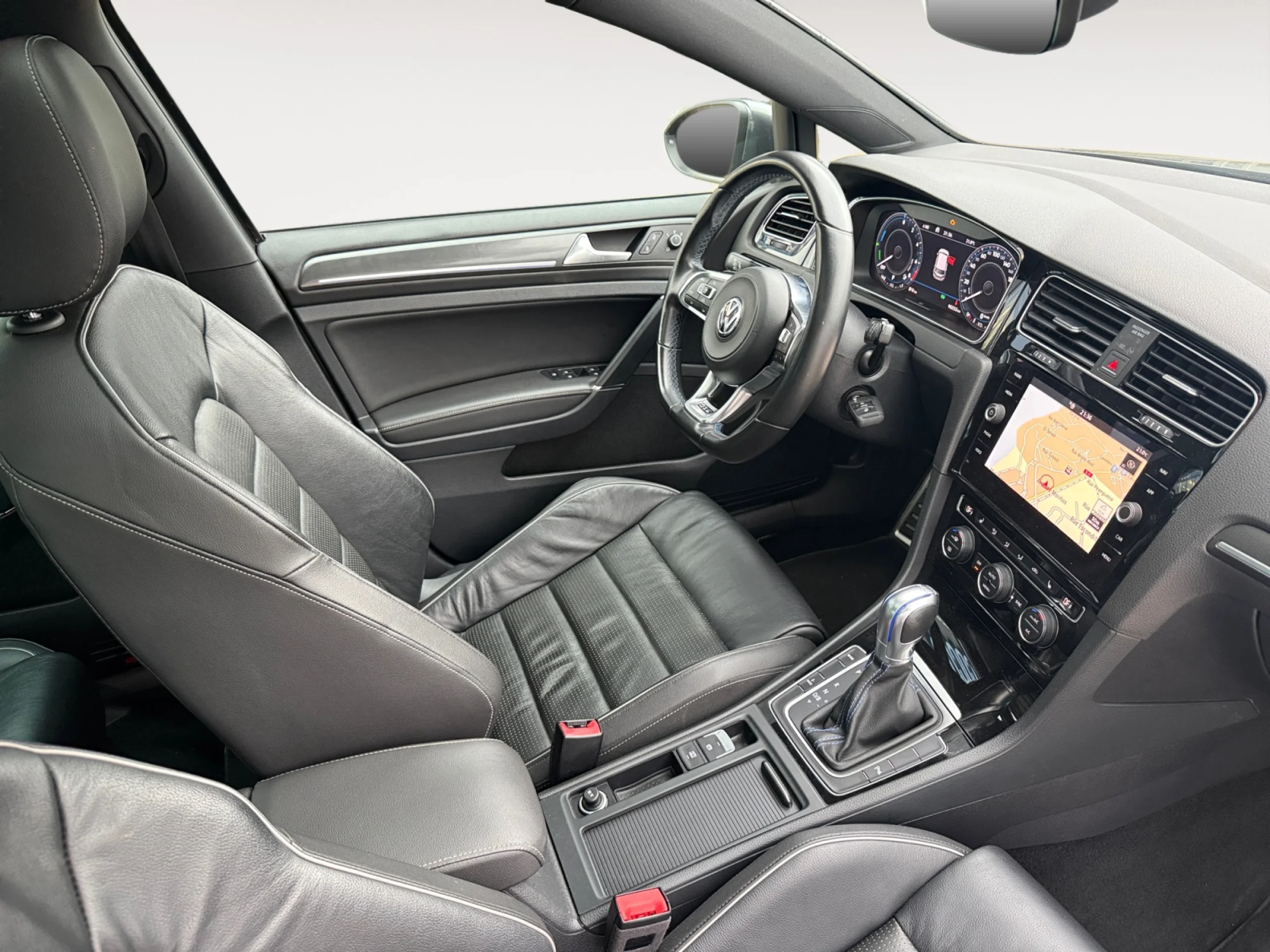 VOLKSWAGEN GOLF GTE 1.4 TSI E POWER 150KW (204CV) DSG - Foto 5