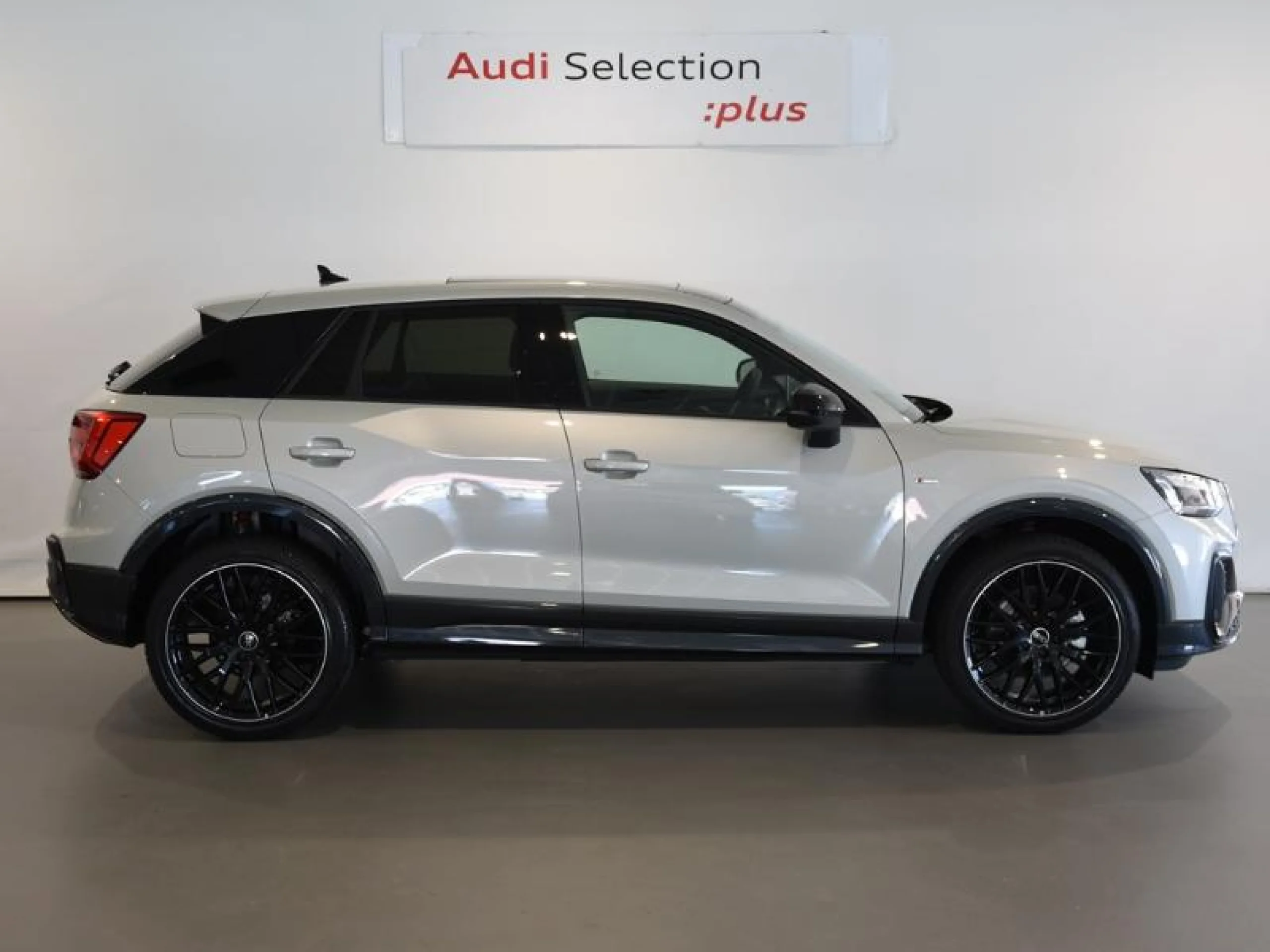 AUDI Q2 ADRENALIN BLACK E 35 TFSI 110KW S TRONIC - Foto 3