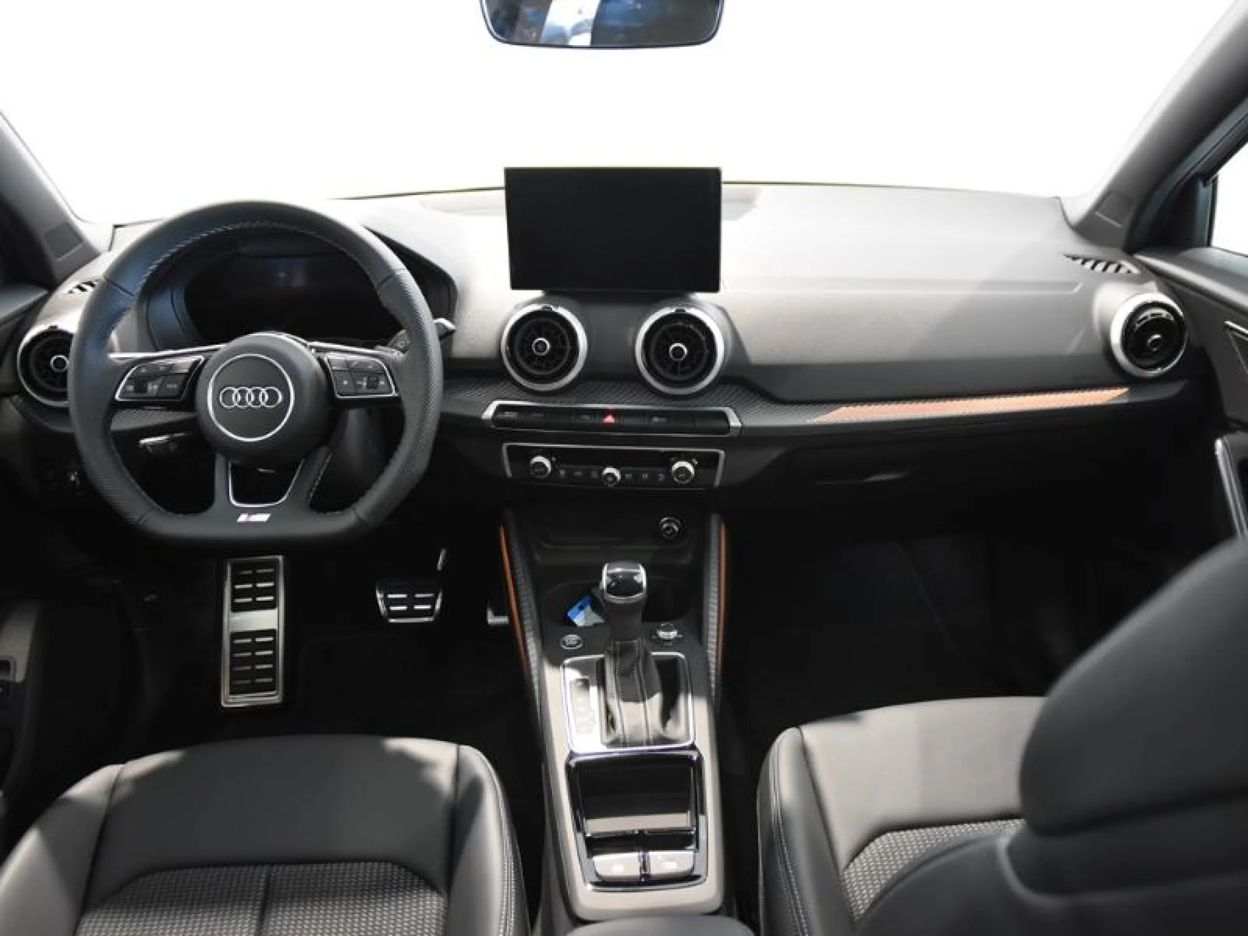 AUDI Q2 ADRENALIN BLACK E 35 TFSI 110KW S TRONIC - Foto 4