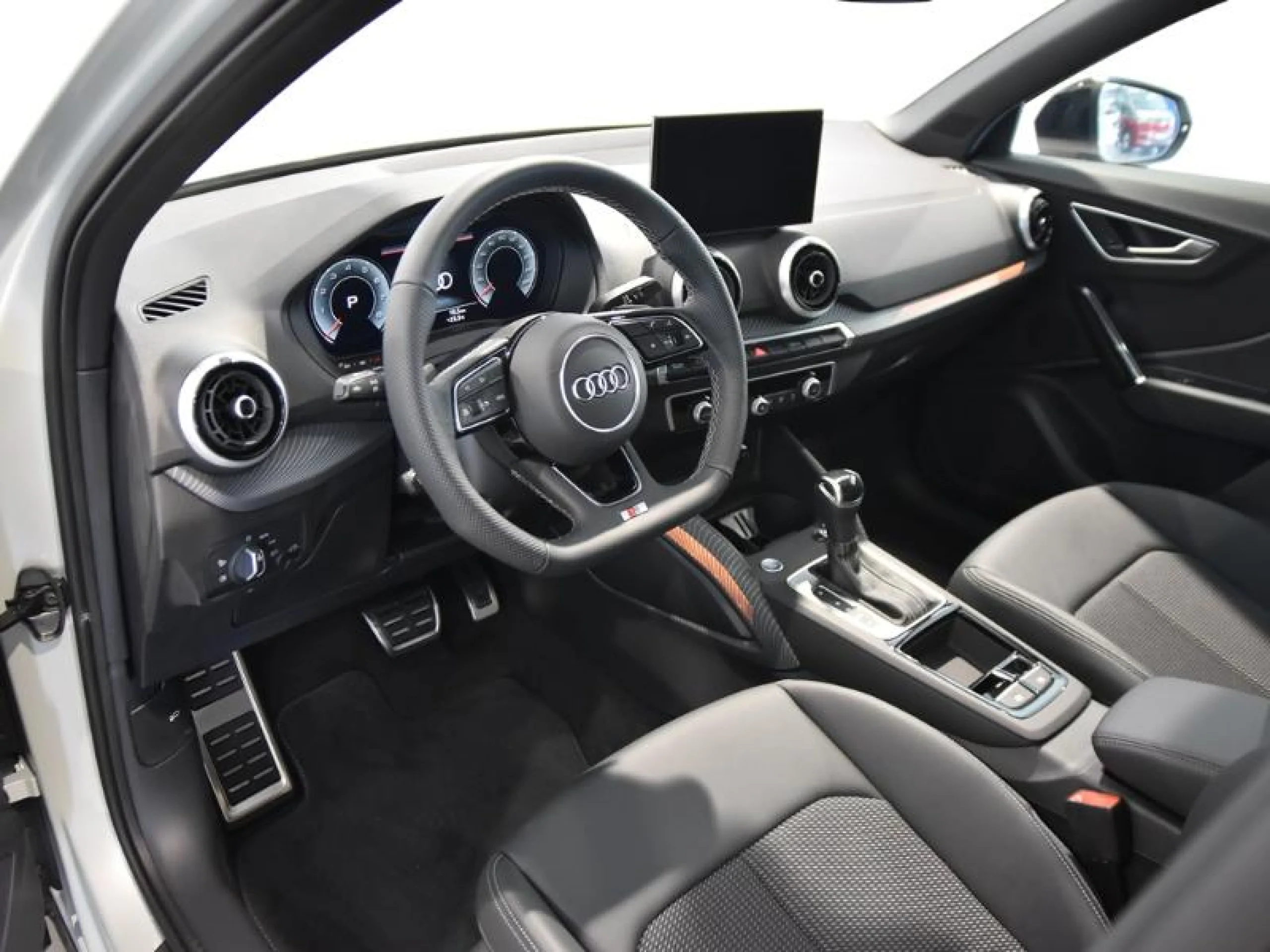 AUDI Q2 ADRENALIN BLACK E 35 TFSI 110KW S TRONIC - Foto 10