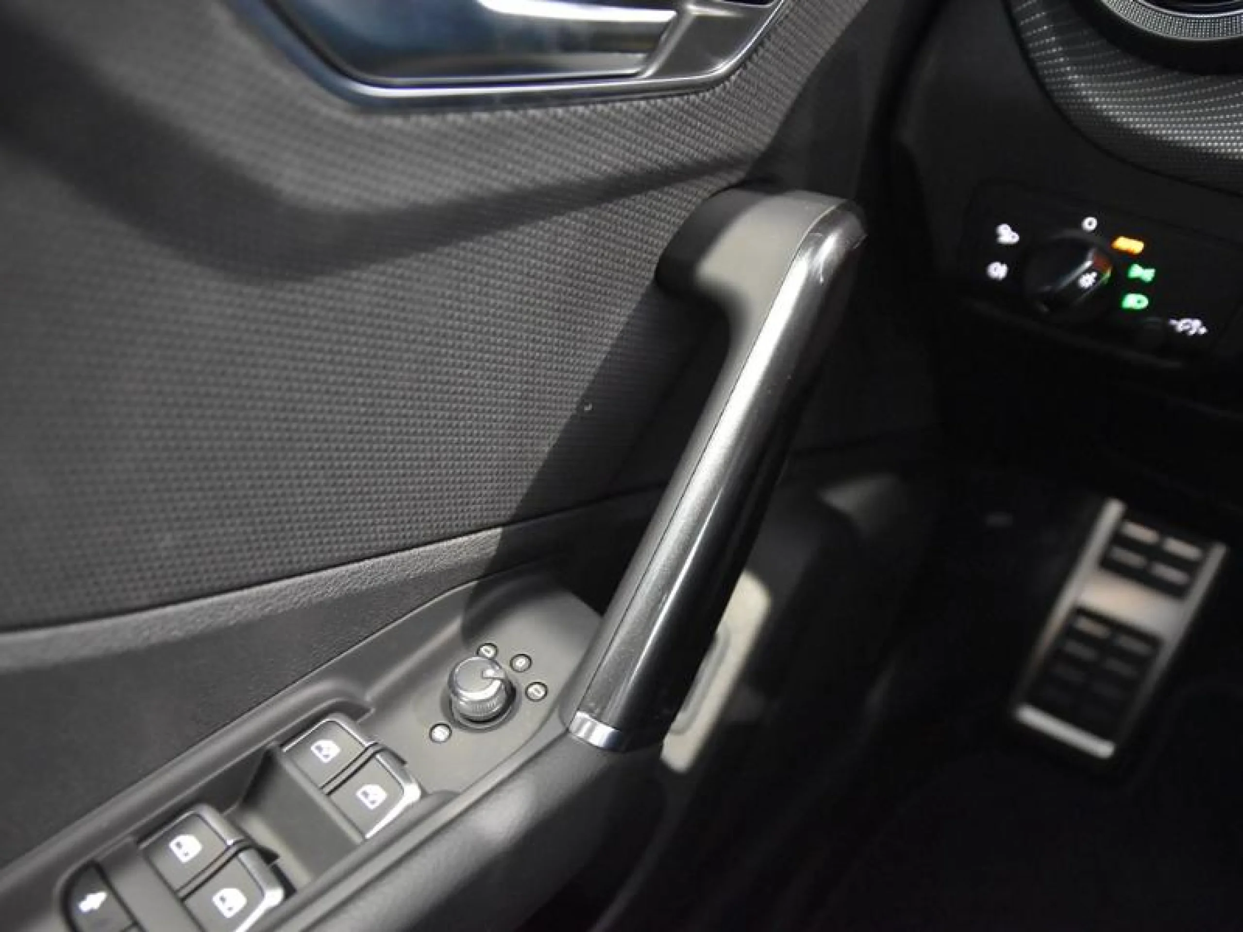 AUDI Q2 ADRENALIN BLACK E 35 TFSI 110KW S TRONIC - Foto 17