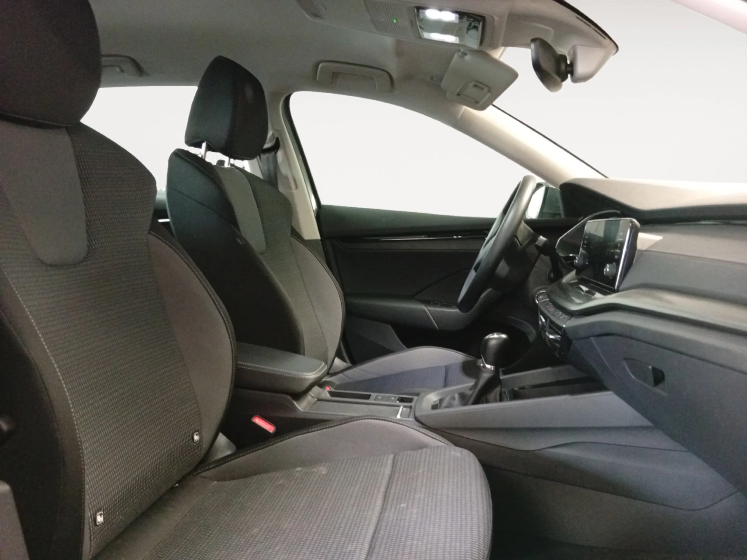 SKODA OCTAVIA COMBI 2.0 TDI 85KW MAN AMBITION PLUS - Foto 5