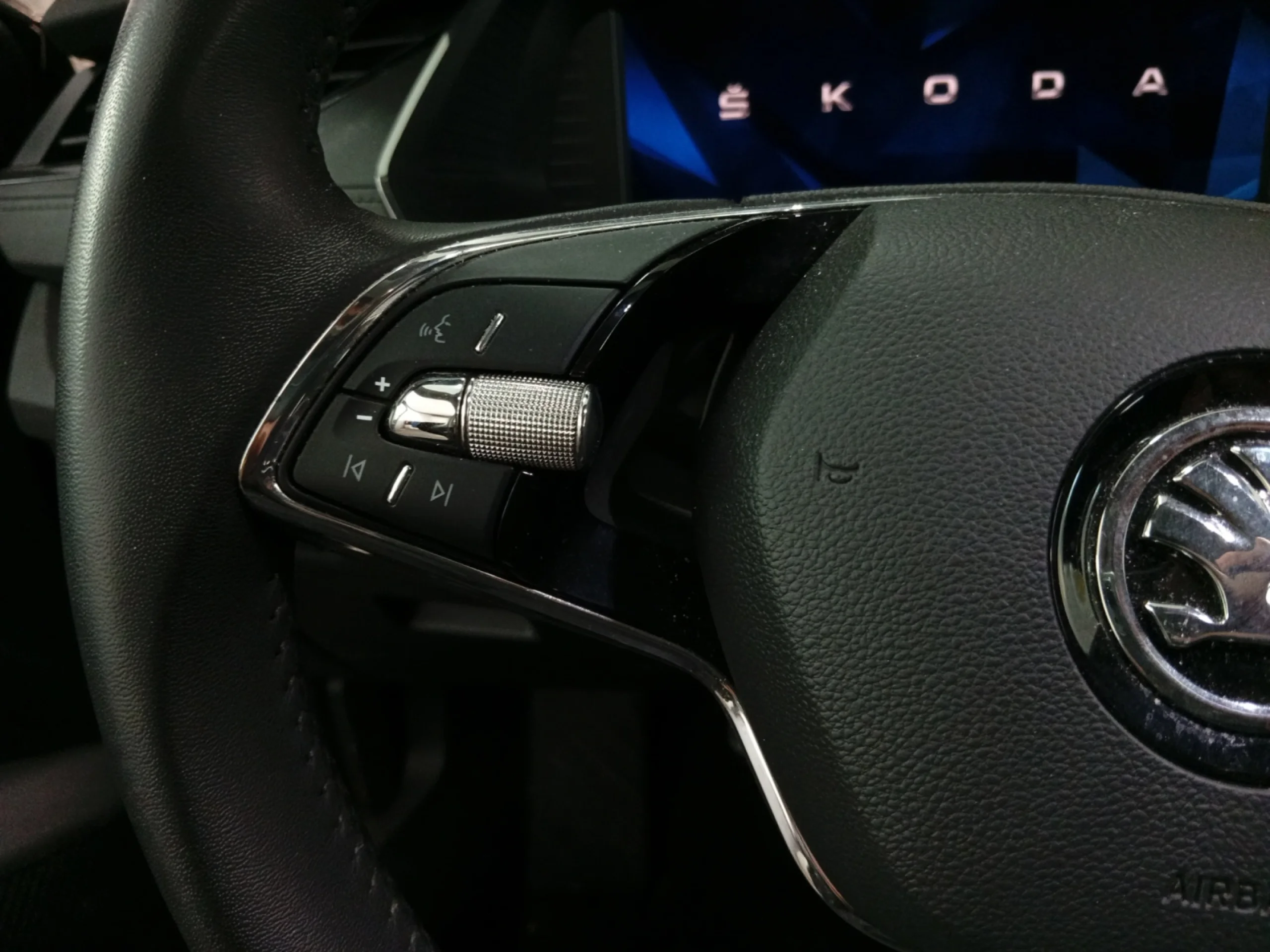 SKODA OCTAVIA COMBI 2.0 TDI 85KW MAN AMBITION PLUS - Foto 9