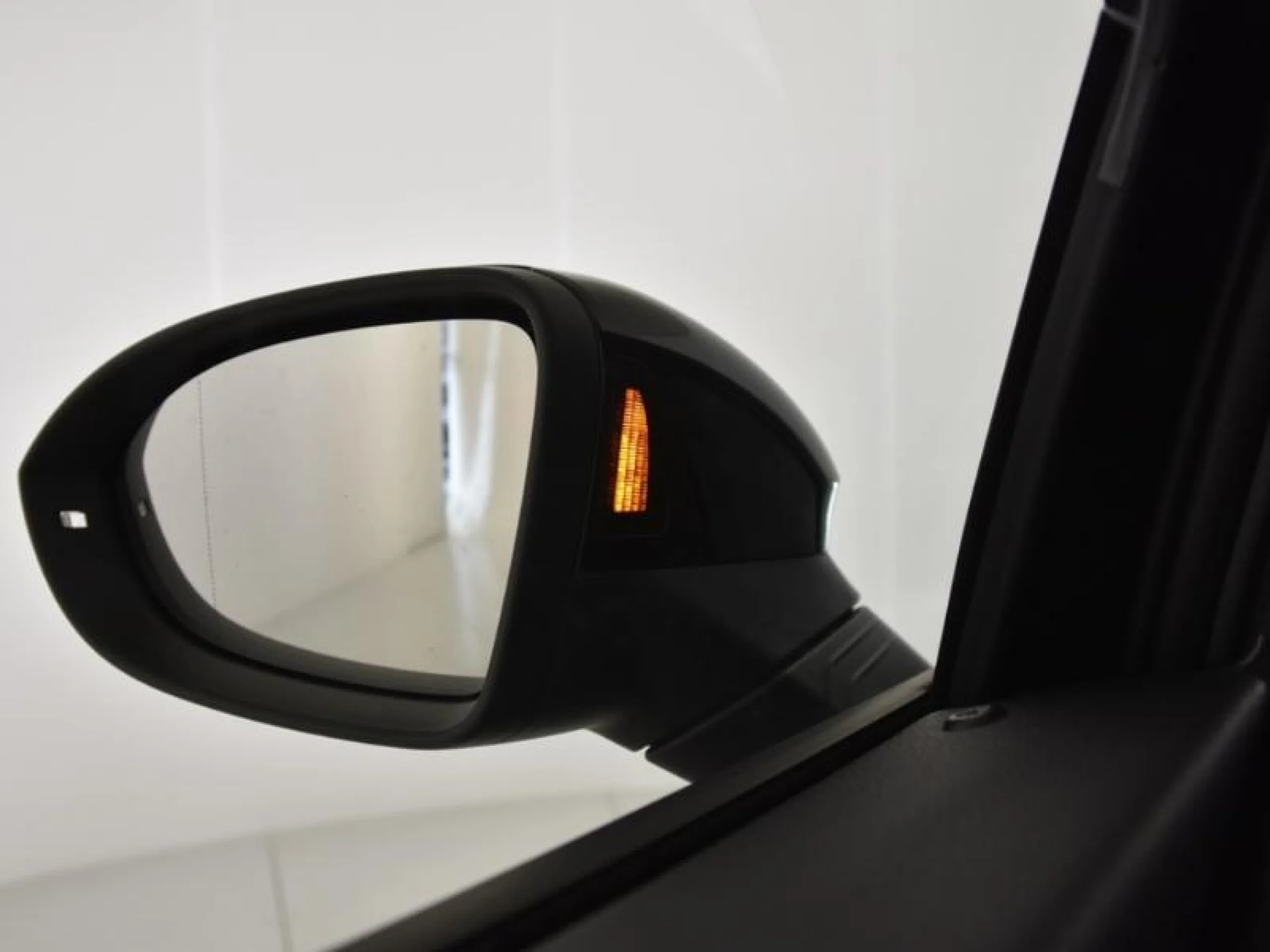 VOLKSWAGEN GOLF 2.0 TDI 85KW (115CV) - Foto 17