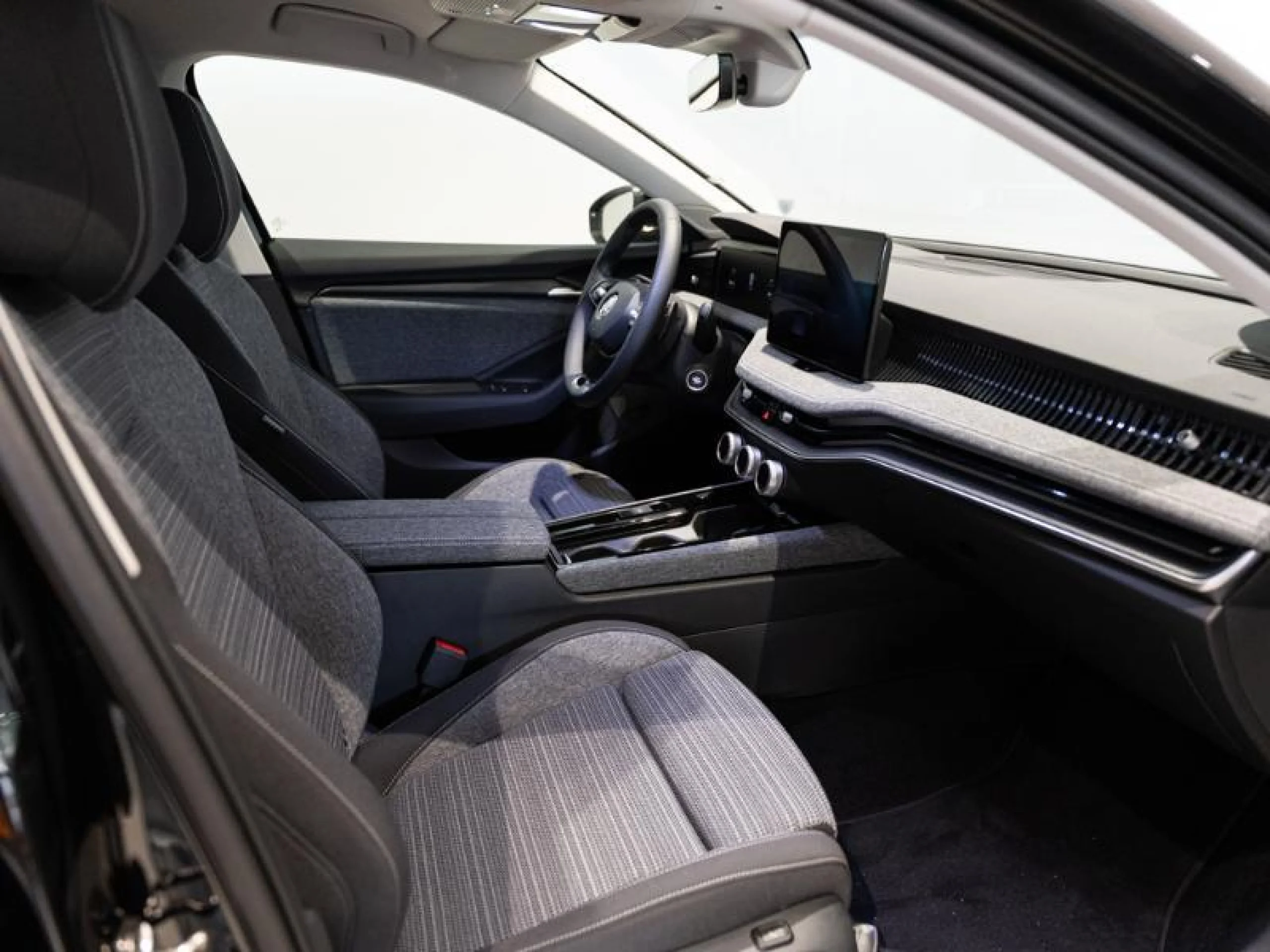 SKODA Superb COMBI 1.5 TSI M HEV 110KW DSG SELECTION - Foto 5