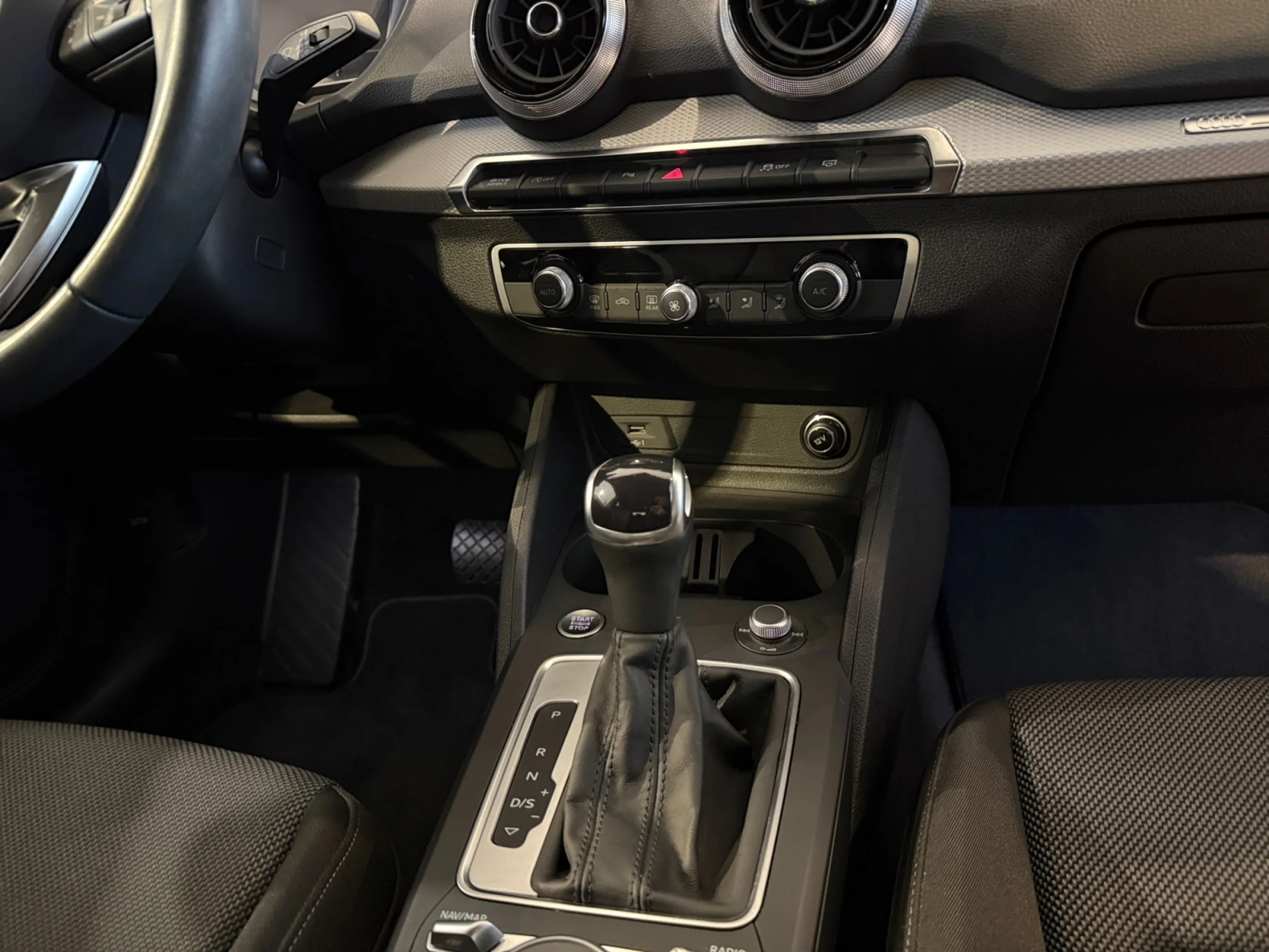 AUDI Q2 S LINE 30 TDI 85KW (116CV) S TRONIC - Foto 17