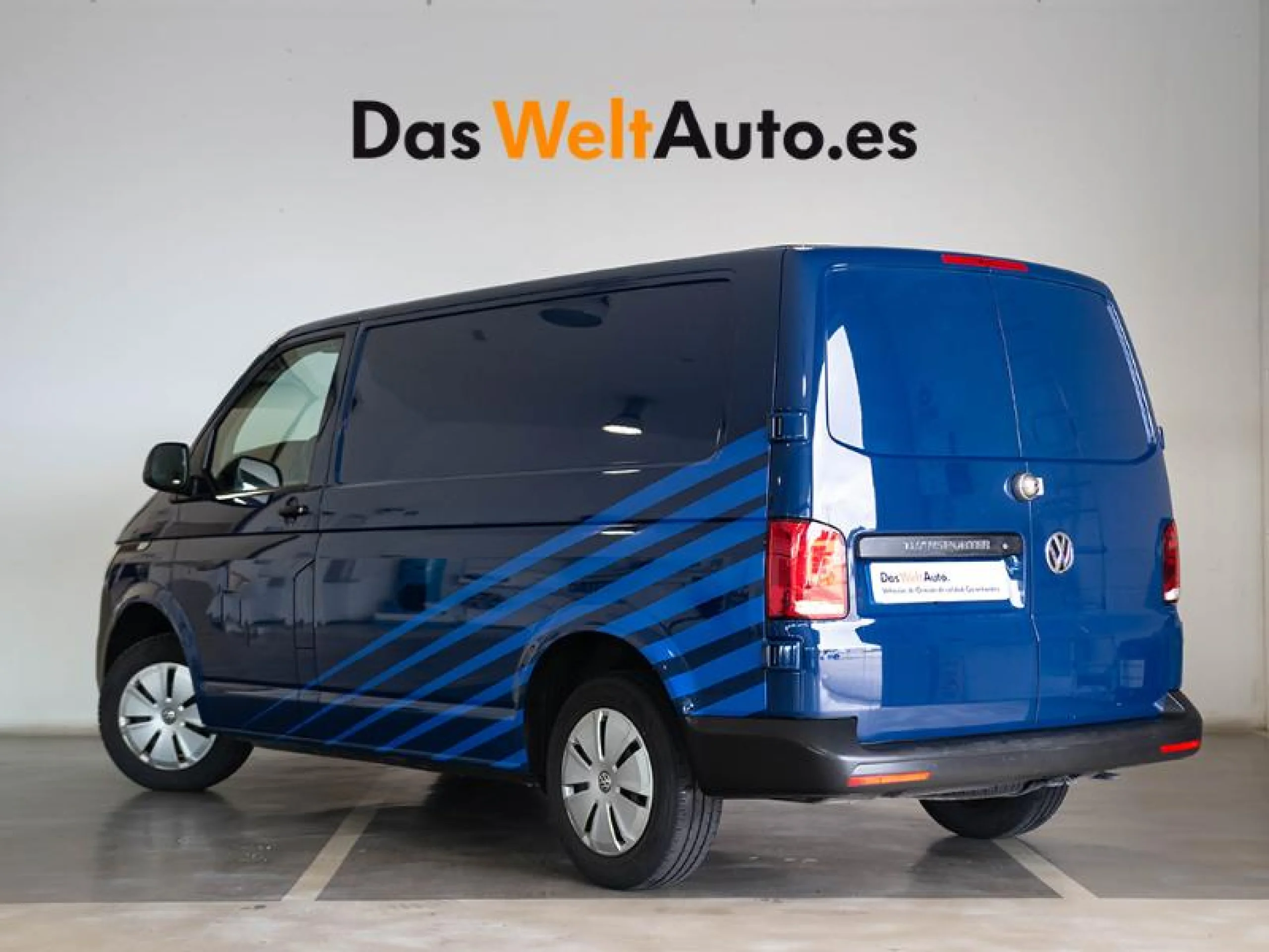 VW COMERCIALES Transporter TRANSPORTER 6.1 FURGRN MRW BATALLA CORTA 2.0 TDI 81 KW (110 CV) 5 VEL. 2.800 - Foto 2