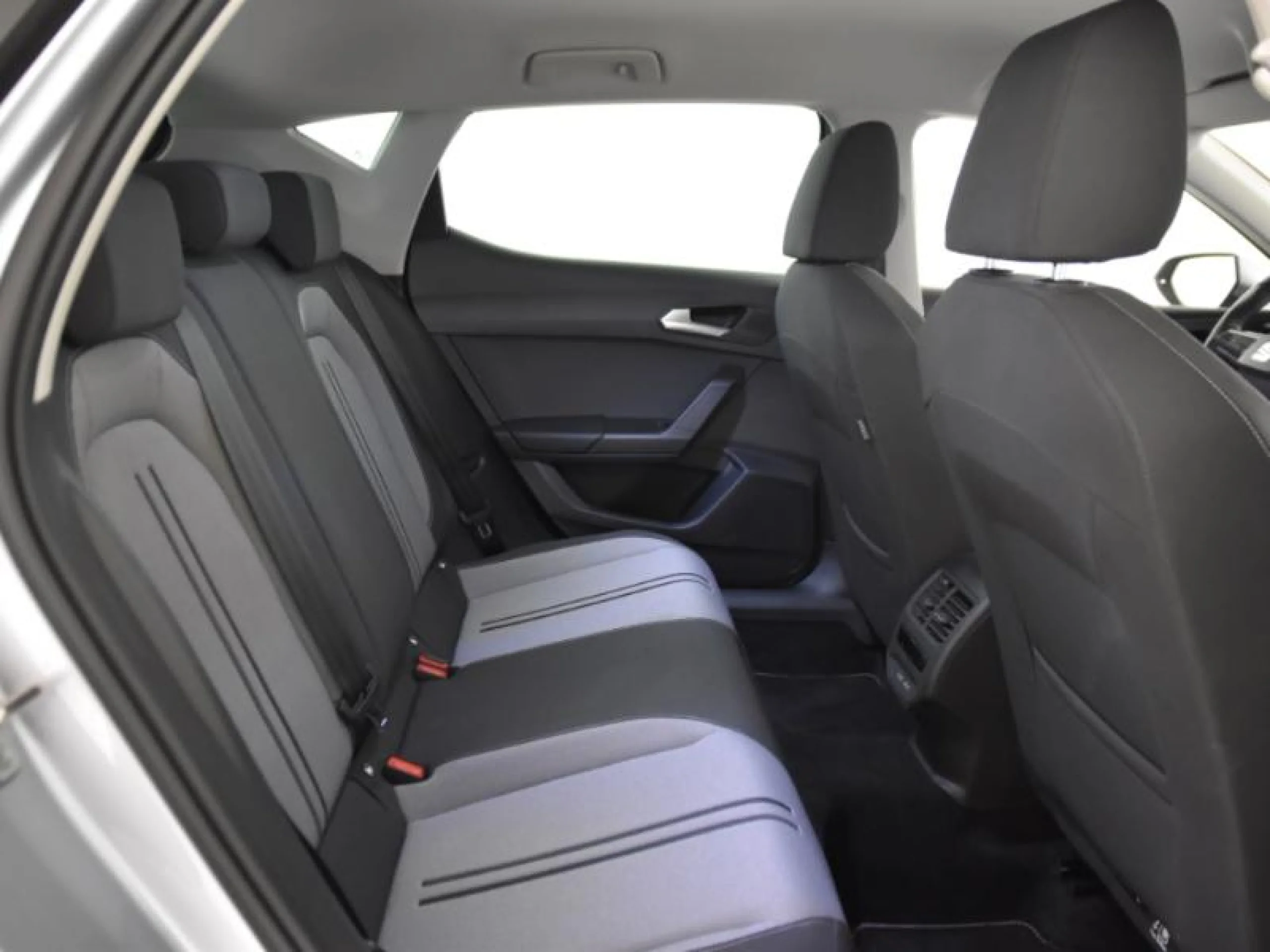 SEAT LEON 2.0 TDI 110KW DSG 7 STYLE XL - Foto 6