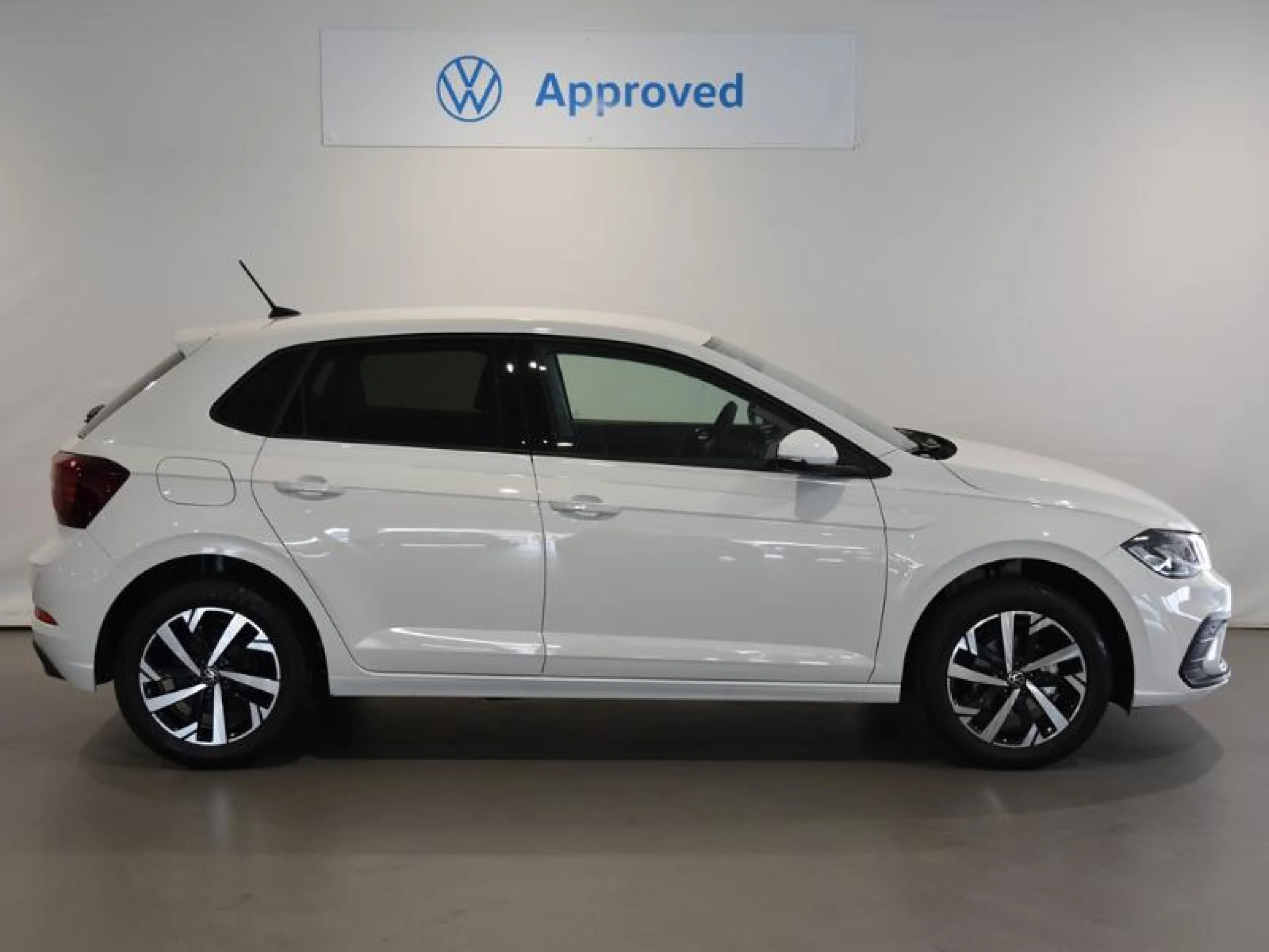 VOLKSWAGEN POLO POLO MÁS 1.0 TSI 70 KW (95 CV)  AUTOMÁTICO DSG 7 VEL. - Foto 3