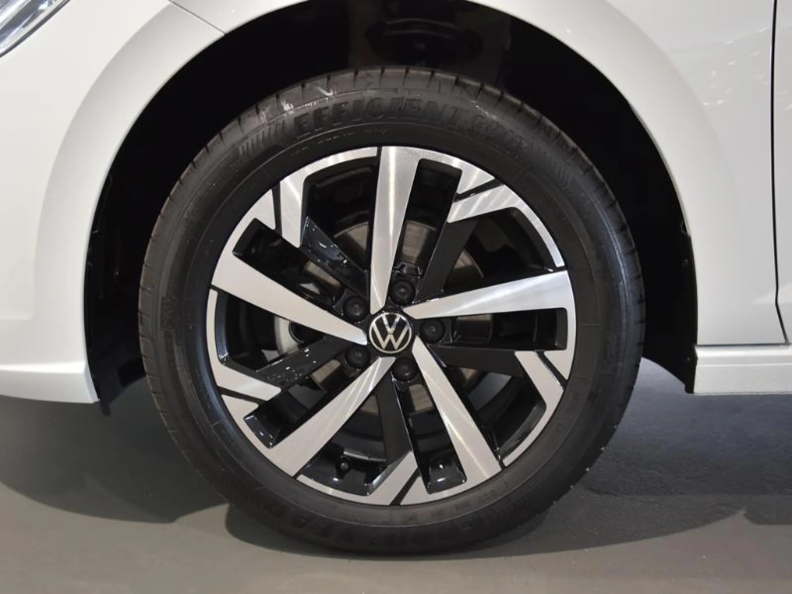 VOLKSWAGEN POLO POLO MÁS 1.0 TSI 70 KW (95 CV)  AUTOMÁTICO DSG 7 VEL. - Foto 8