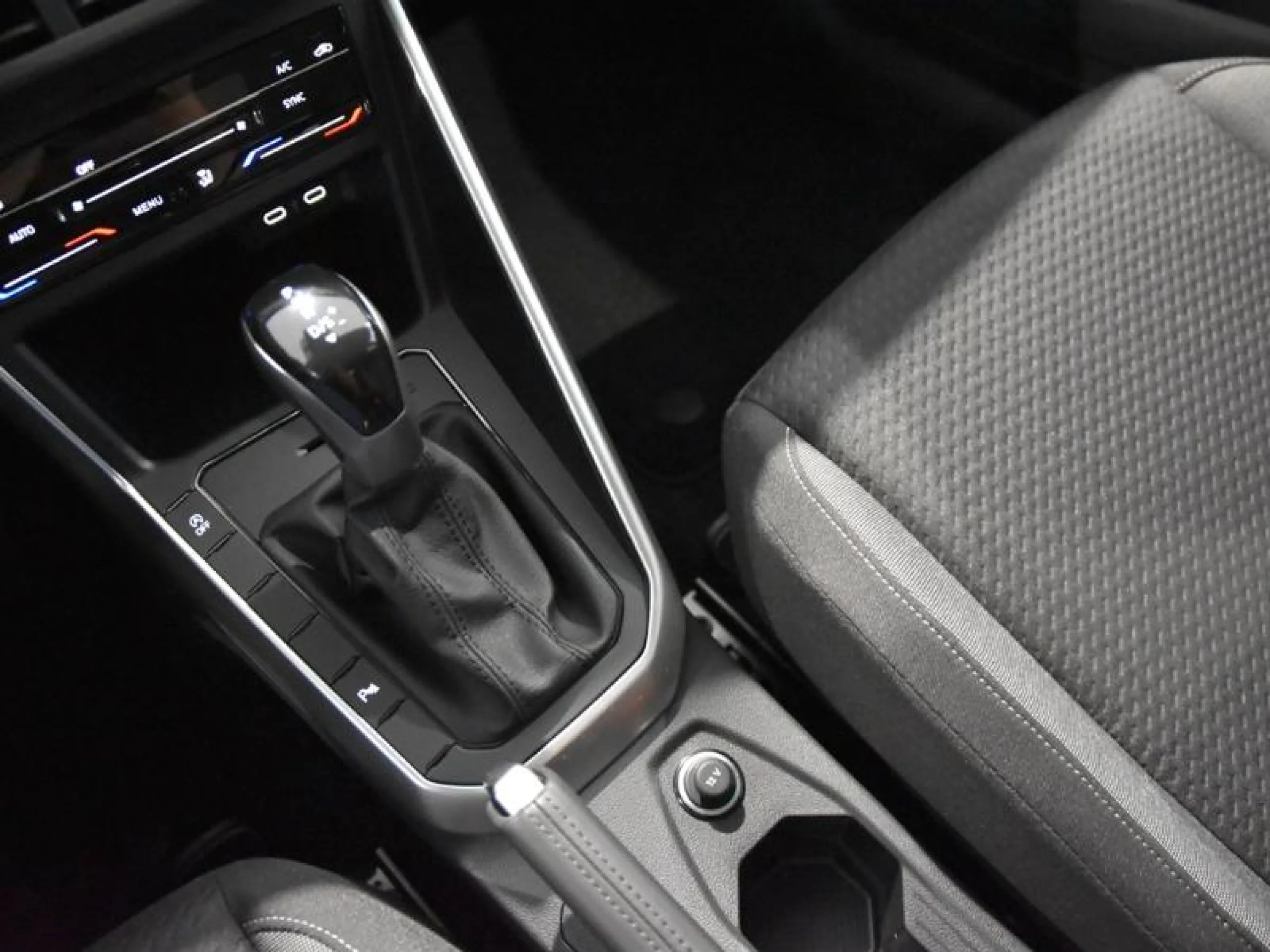 VOLKSWAGEN POLO POLO MÁS 1.0 TSI 70 KW (95 CV)  AUTOMÁTICO DSG 7 VEL. - Foto 10