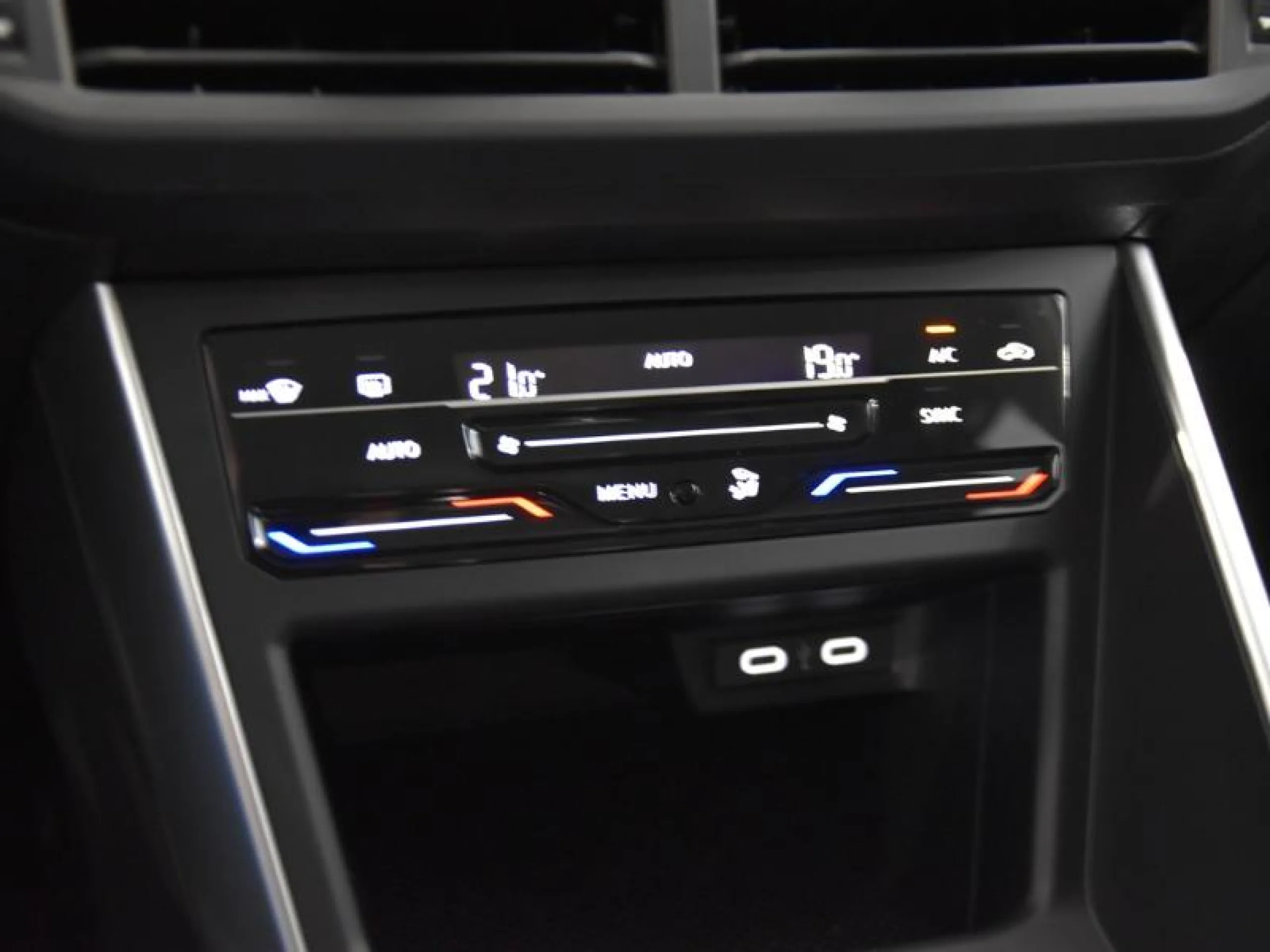 VOLKSWAGEN POLO POLO MÁS 1.0 TSI 70 KW (95 CV)  AUTOMÁTICO DSG 7 VEL. - Foto 11