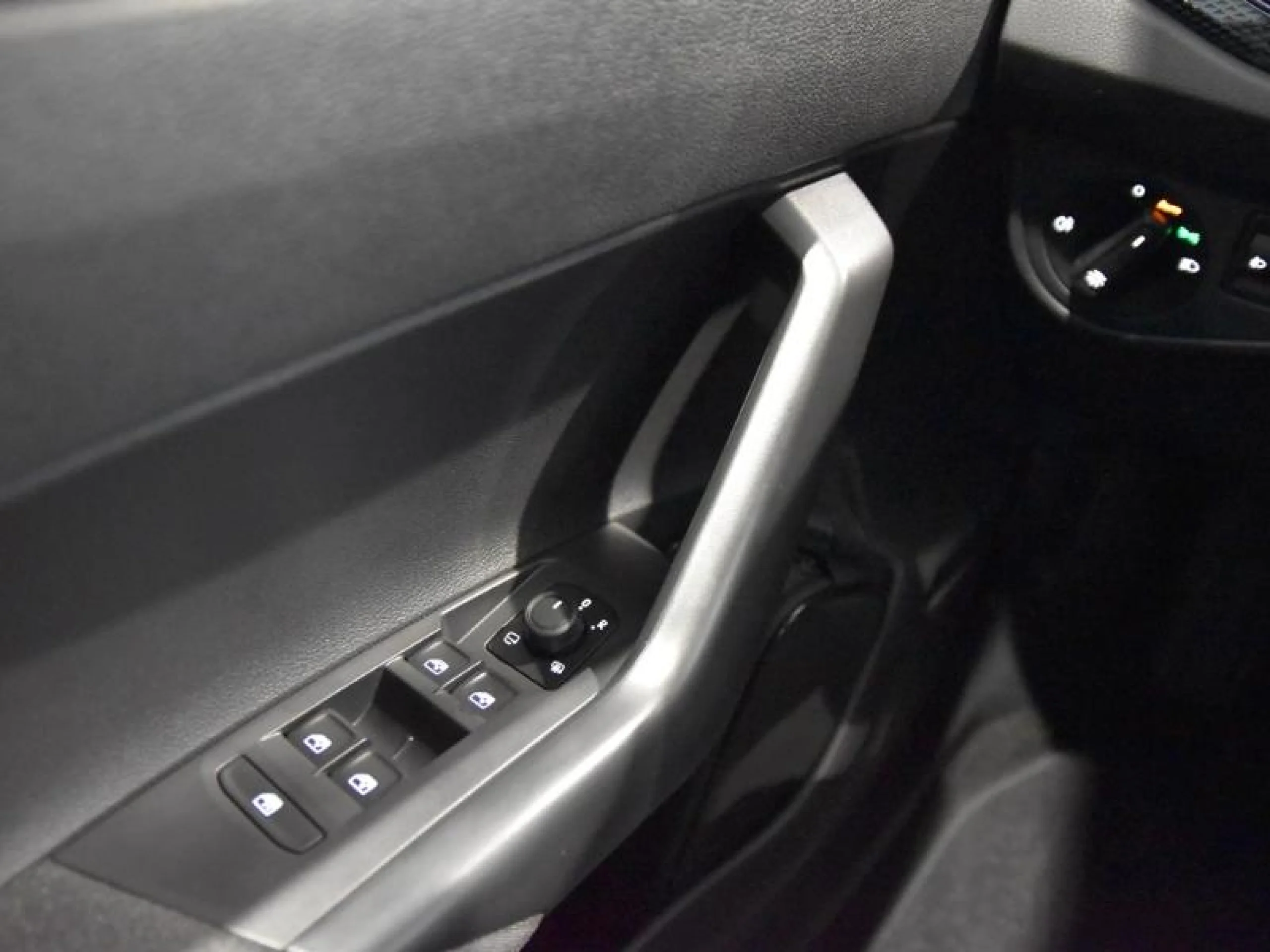 VOLKSWAGEN POLO POLO MÁS 1.0 TSI 70 KW (95 CV)  AUTOMÁTICO DSG 7 VEL. - Foto 16