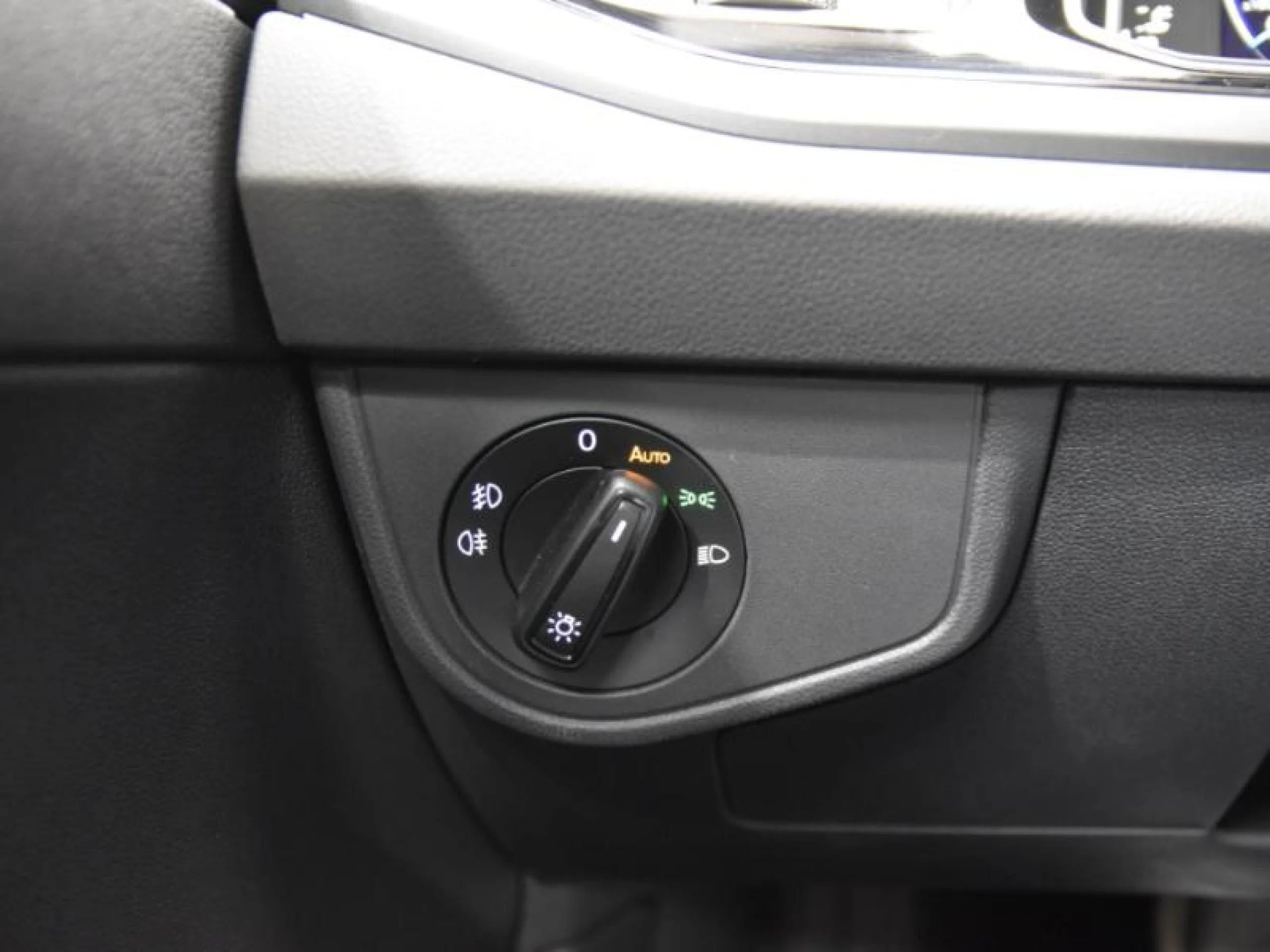 VOLKSWAGEN TAIGO R LINE 1.0 TSI 81KW (110CV) DSG - Foto 18
