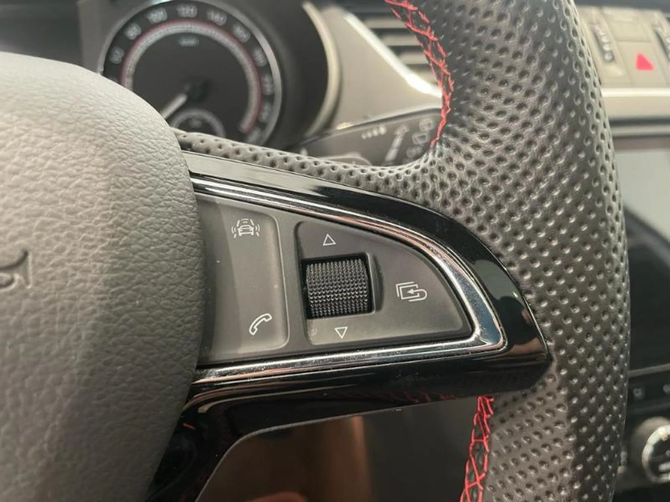 SKODA OCTAVIA 2.0 TSI 180KW (245CV) DSG RS - Foto 12