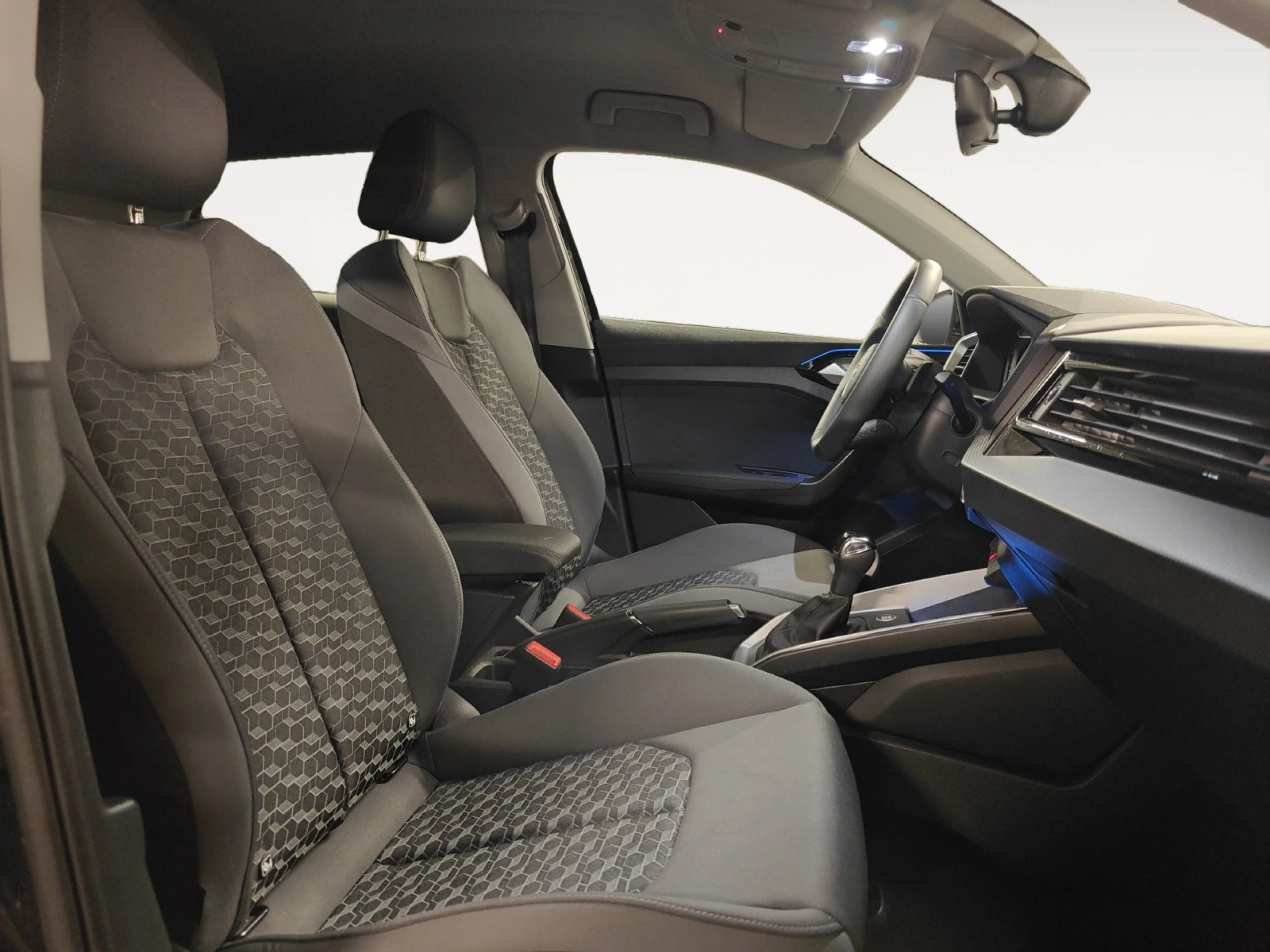 AUDI A1 SPORTBACK ADRENALIN 30 TFSI 85KW S TRON - Foto 5