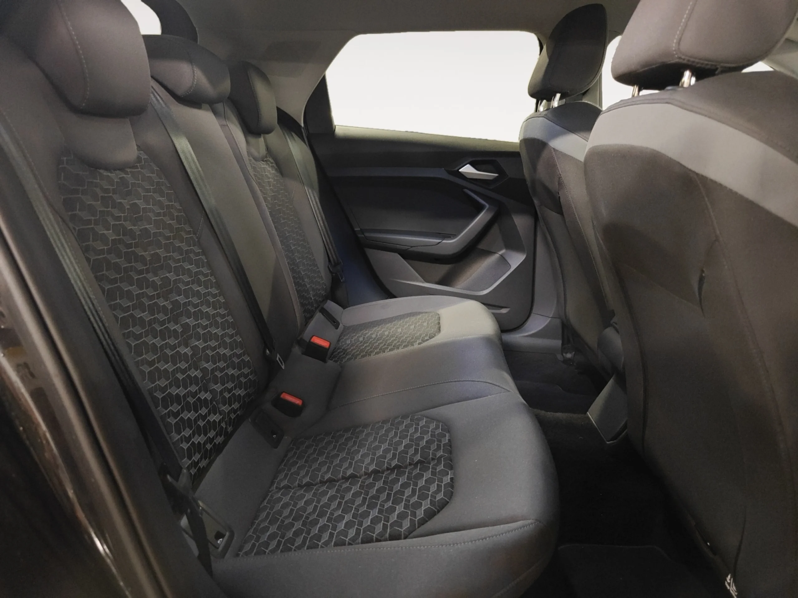 AUDI A1 SPORTBACK ADRENALIN 30 TFSI 85KW S TRON - Foto 6