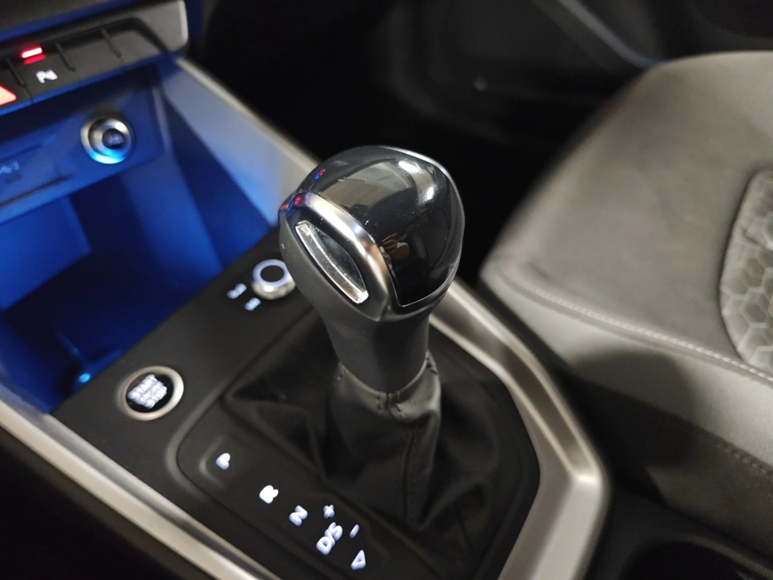 AUDI A1 SPORTBACK ADRENALIN 30 TFSI 85KW S TRON - Foto 17