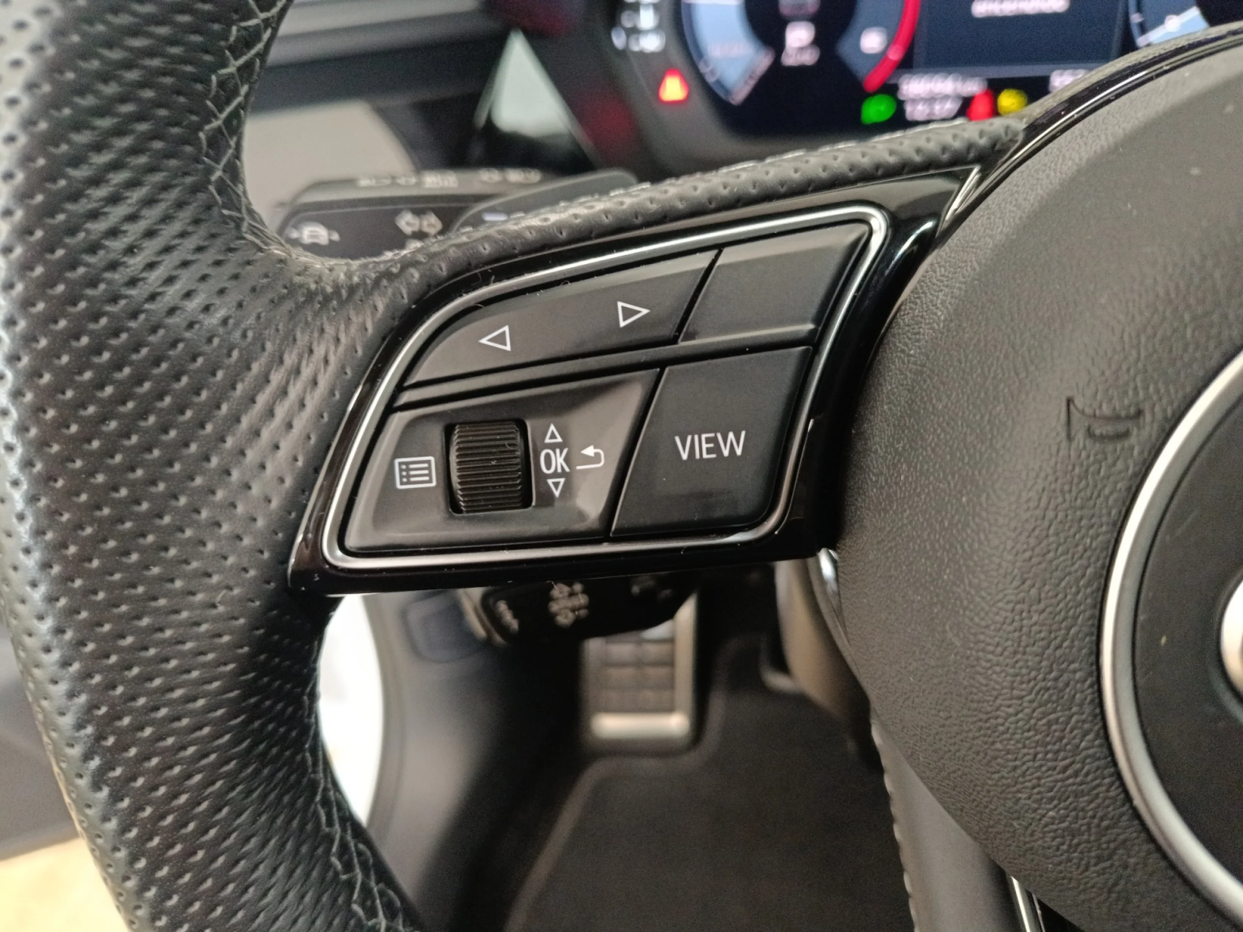 AUDI A3 SPORTBACK BLACK LINE 35 TDI 110KW(150CV) - Foto 11