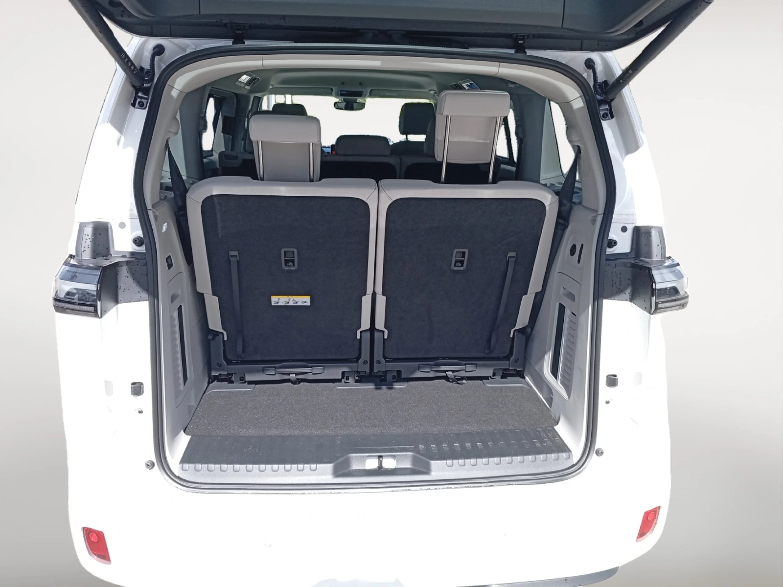 VW COMERCIALES ID. BUZZ ID. BUZZ  PRO 7 ASIENTOS BATALLA LARGA  210 KW (286 CV) 86 KWH AUT 1 VEL. - Foto 7