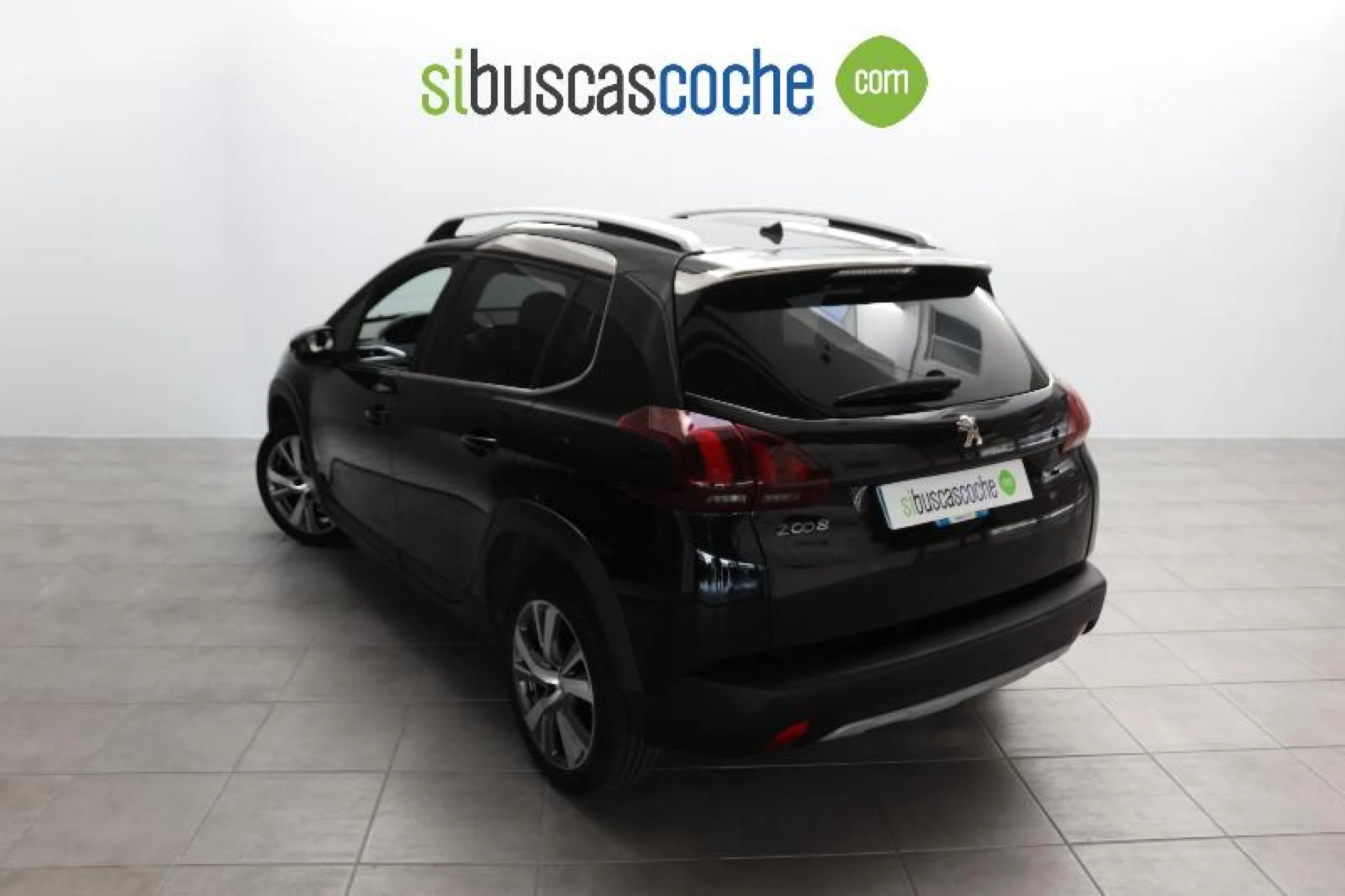 PEUGEOT 2008 ALLURE 1.6 BLUEHDI 88KW (120CV) S&S - Foto 2