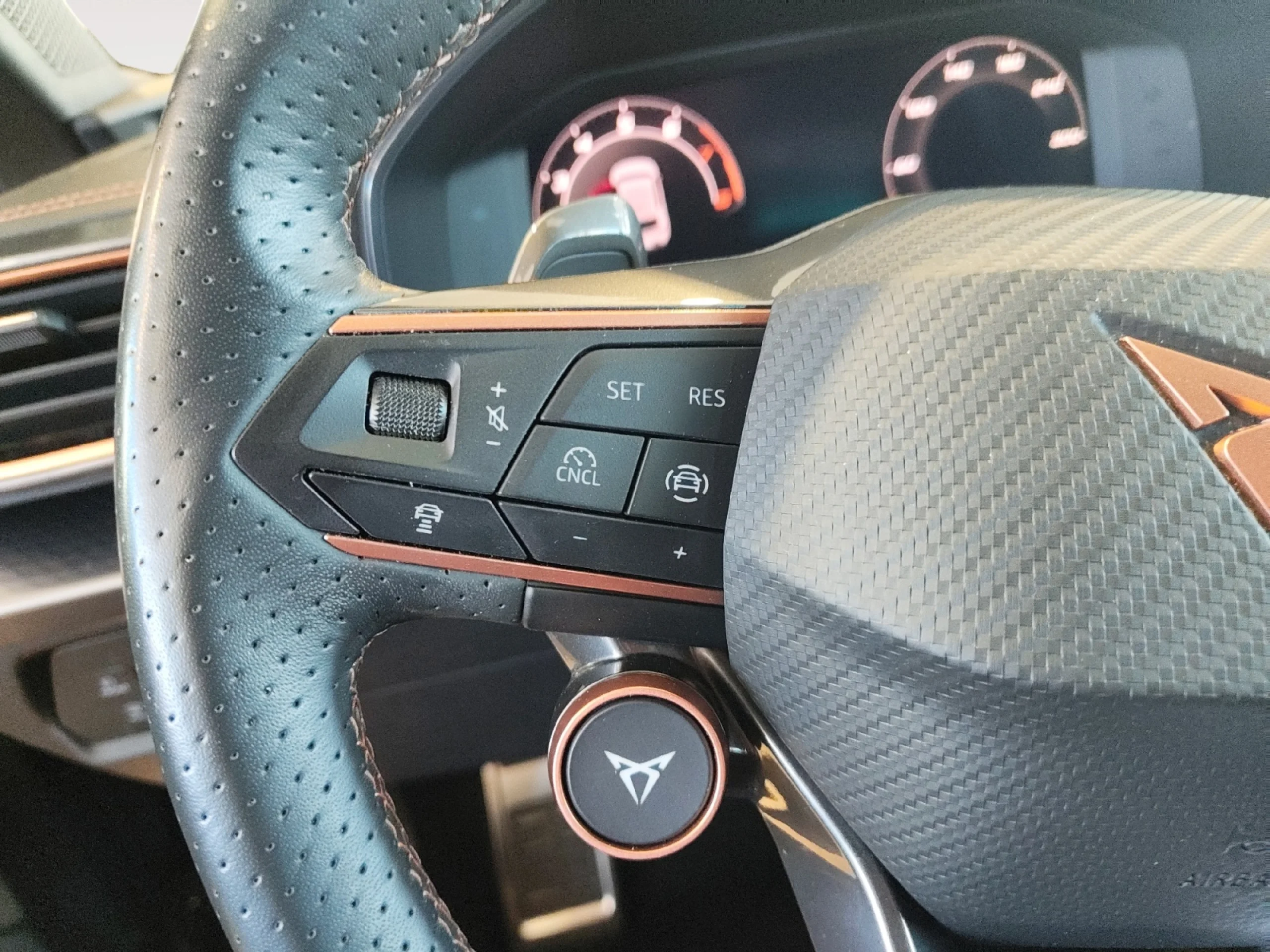 CUPRA LEON 1.5 ETSI 110KW (150CV) DSG - Foto 10