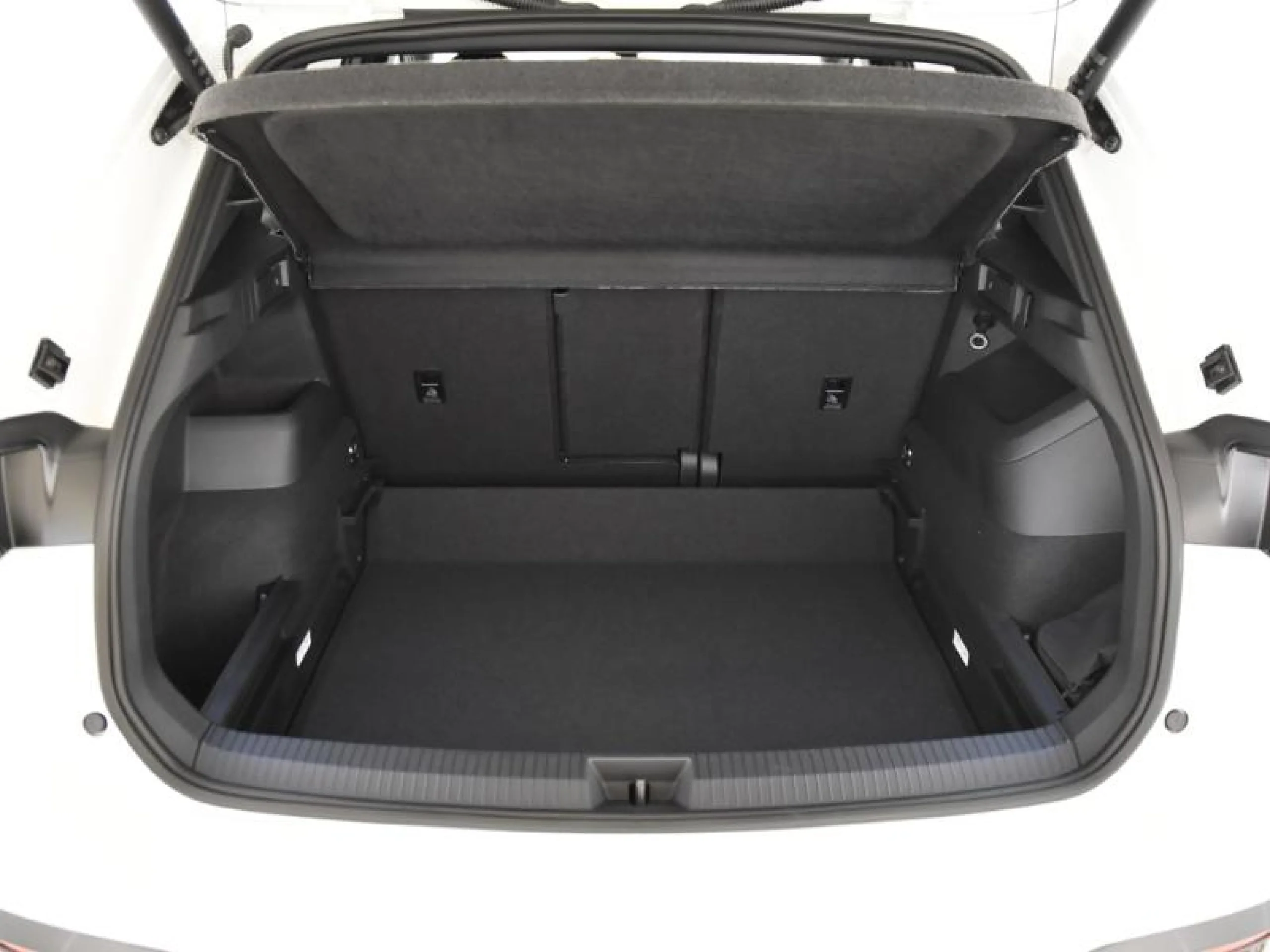 VOLKSWAGEN TIGUAN TIGUAN R LINE 2.0 TDI 110 KW (150 CV)  AUTOMÁTICO DSG 7 VEL. - Foto 7