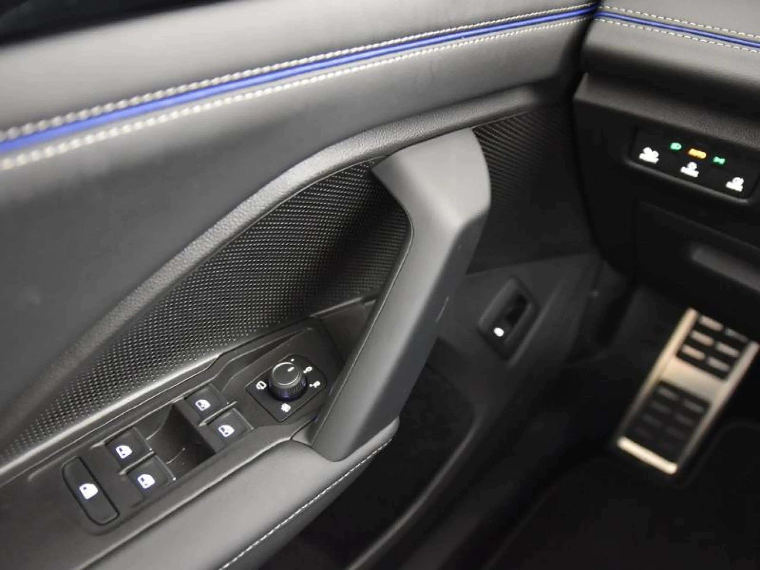 VOLKSWAGEN TIGUAN TIGUAN R LINE 2.0 TDI 110 KW (150 CV)  AUTOMÁTICO DSG 7 VEL. - Foto 18