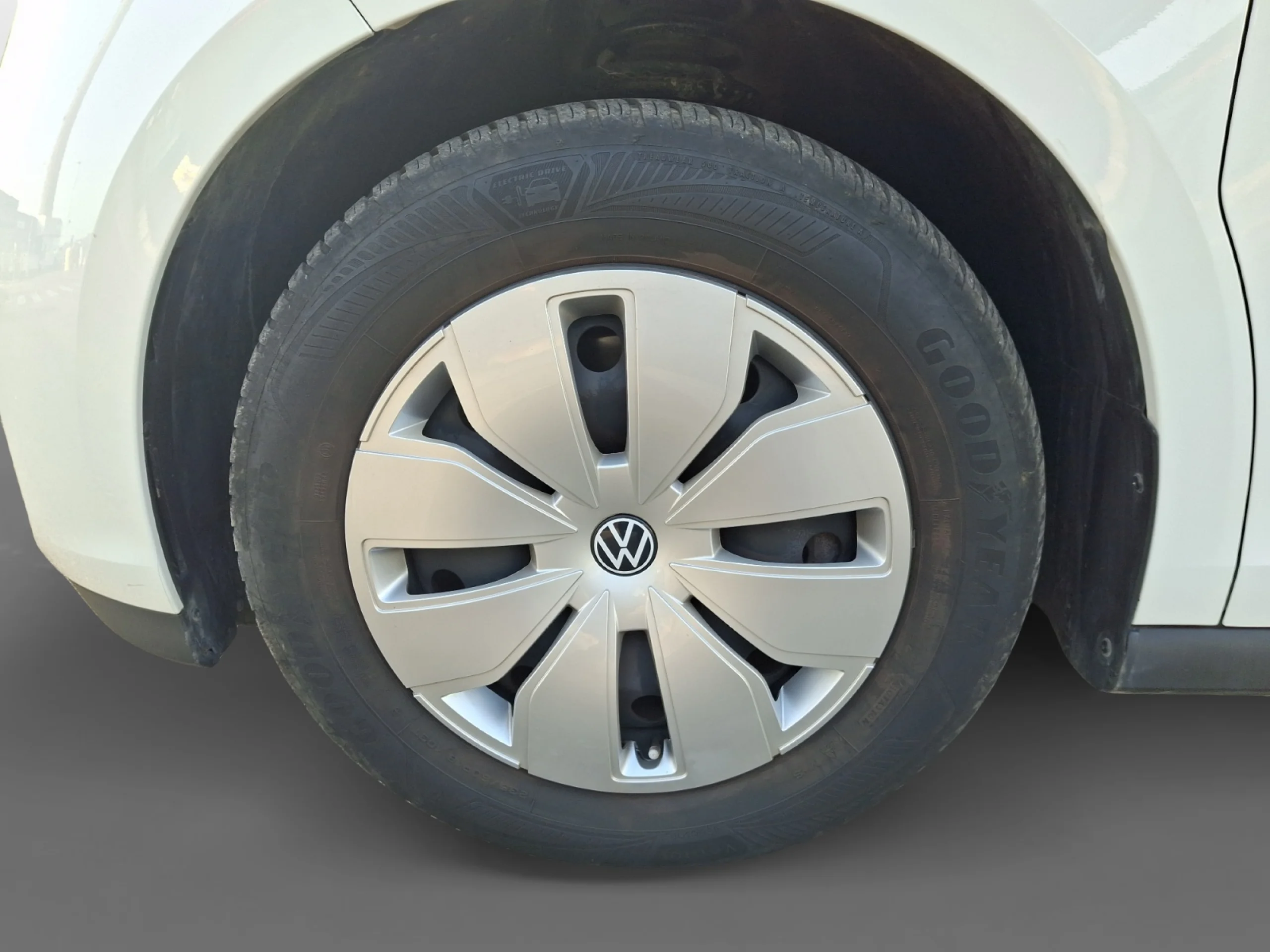 VOLKSWAGEN ID. BUZZ PRO 150KW (204CV) - Foto 8