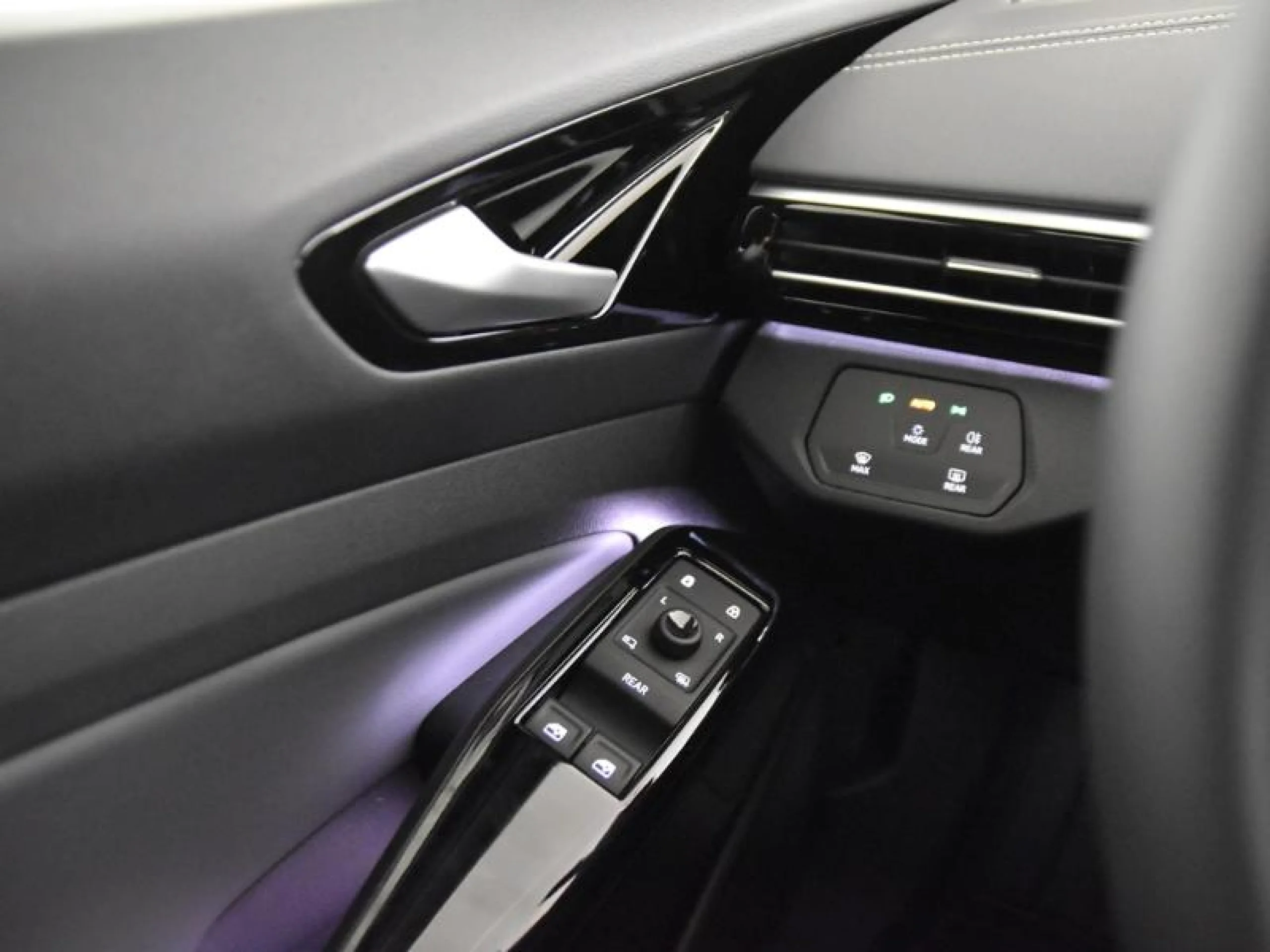 VOLKSWAGEN ID.4 ID.4 PRO 210 KW (286 CV) 77 KWH AUTOM TICO 1 VEL. - Foto 17