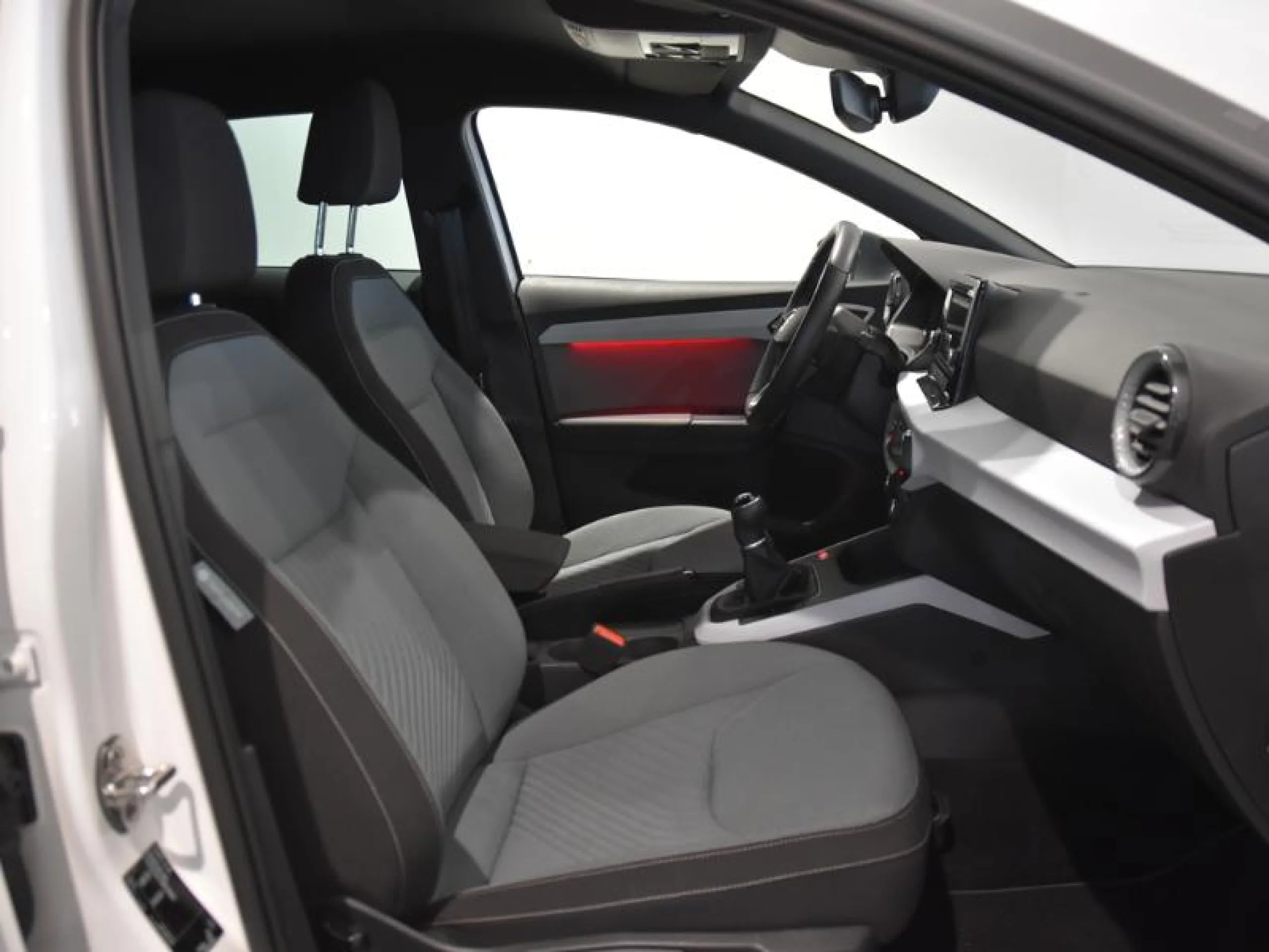 SEAT IBIZA 1.0 TSI 85KW (115CV) SPECIAL EDITION - Foto 5