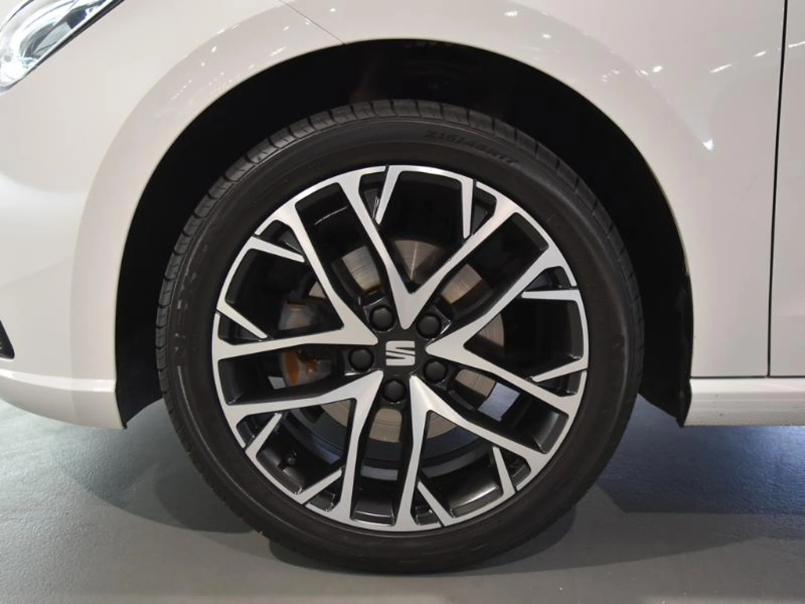 SEAT IBIZA 1.0 TSI 85KW (115CV) SPECIAL EDITION - Foto 7