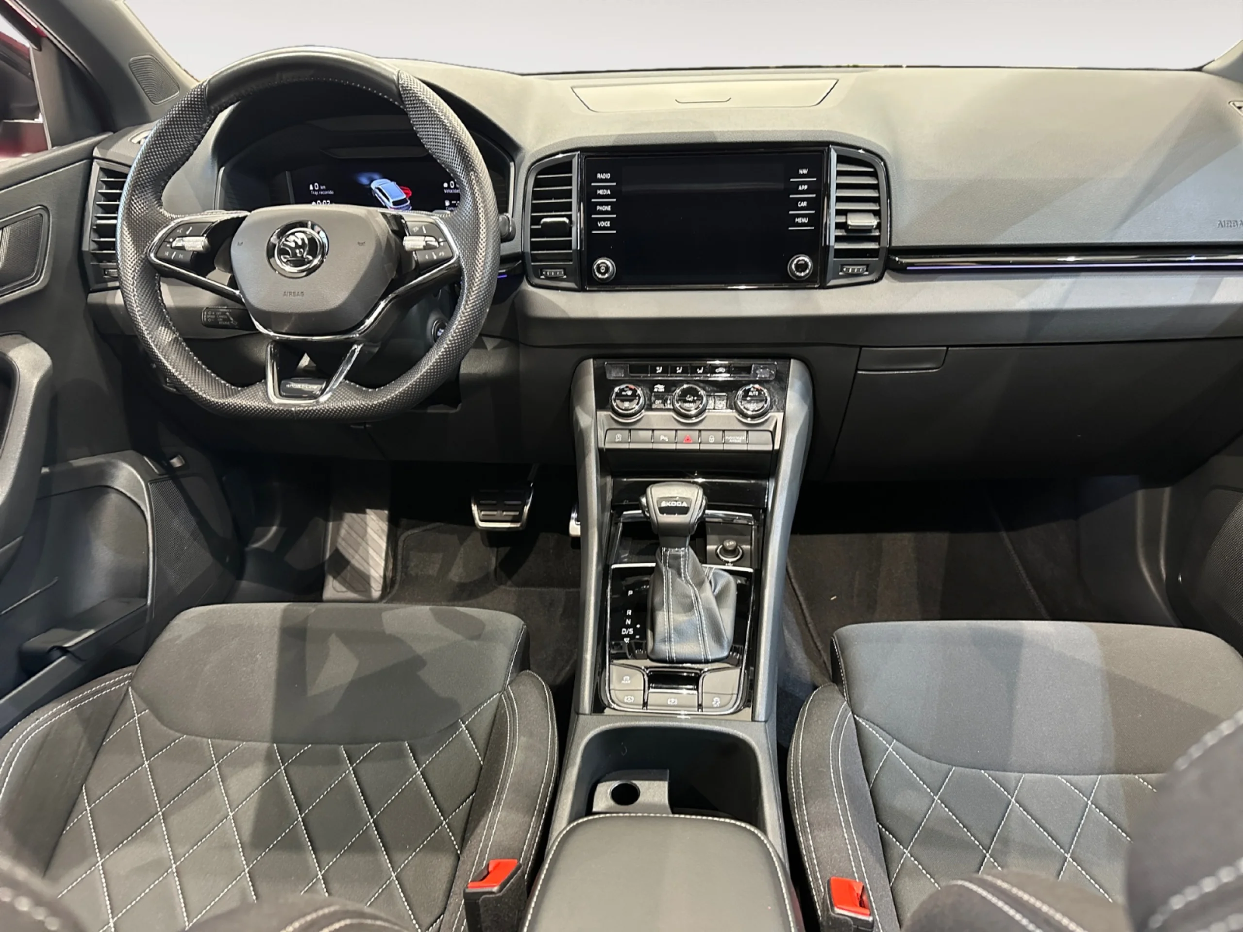 SKODA KAROQ 1.5 TSI 110KW (150CV) DSG ACT SPORTLINE - Foto 4