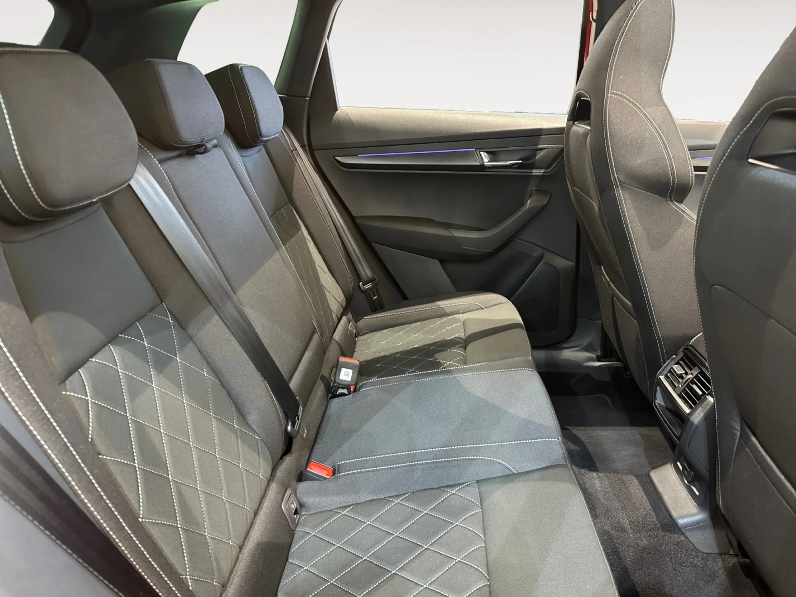 SKODA KAROQ 1.5 TSI 110KW (150CV) DSG ACT SPORTLINE - Foto 6