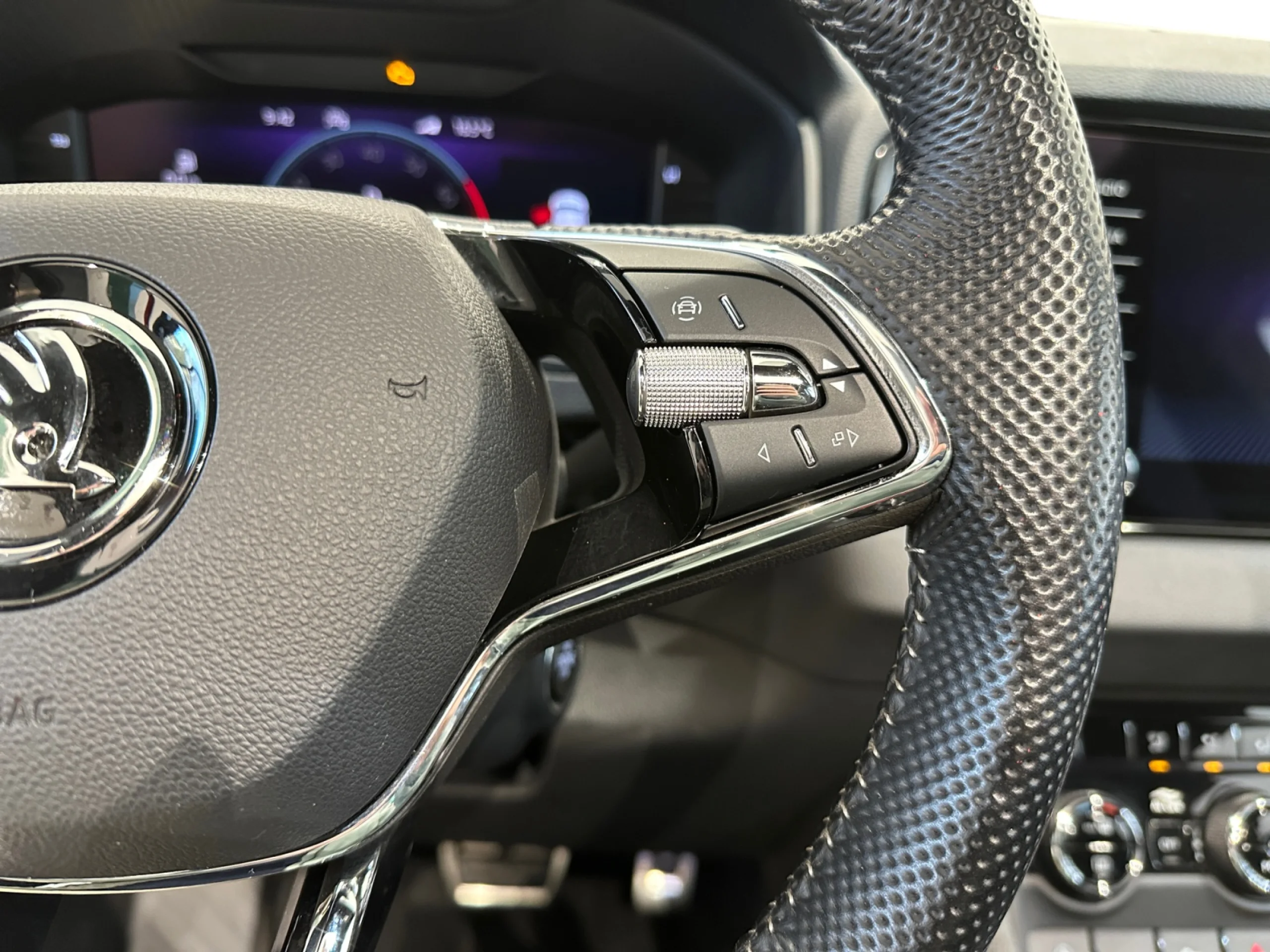 SKODA KAROQ 1.5 TSI 110KW (150CV) DSG ACT SPORTLINE - Foto 10