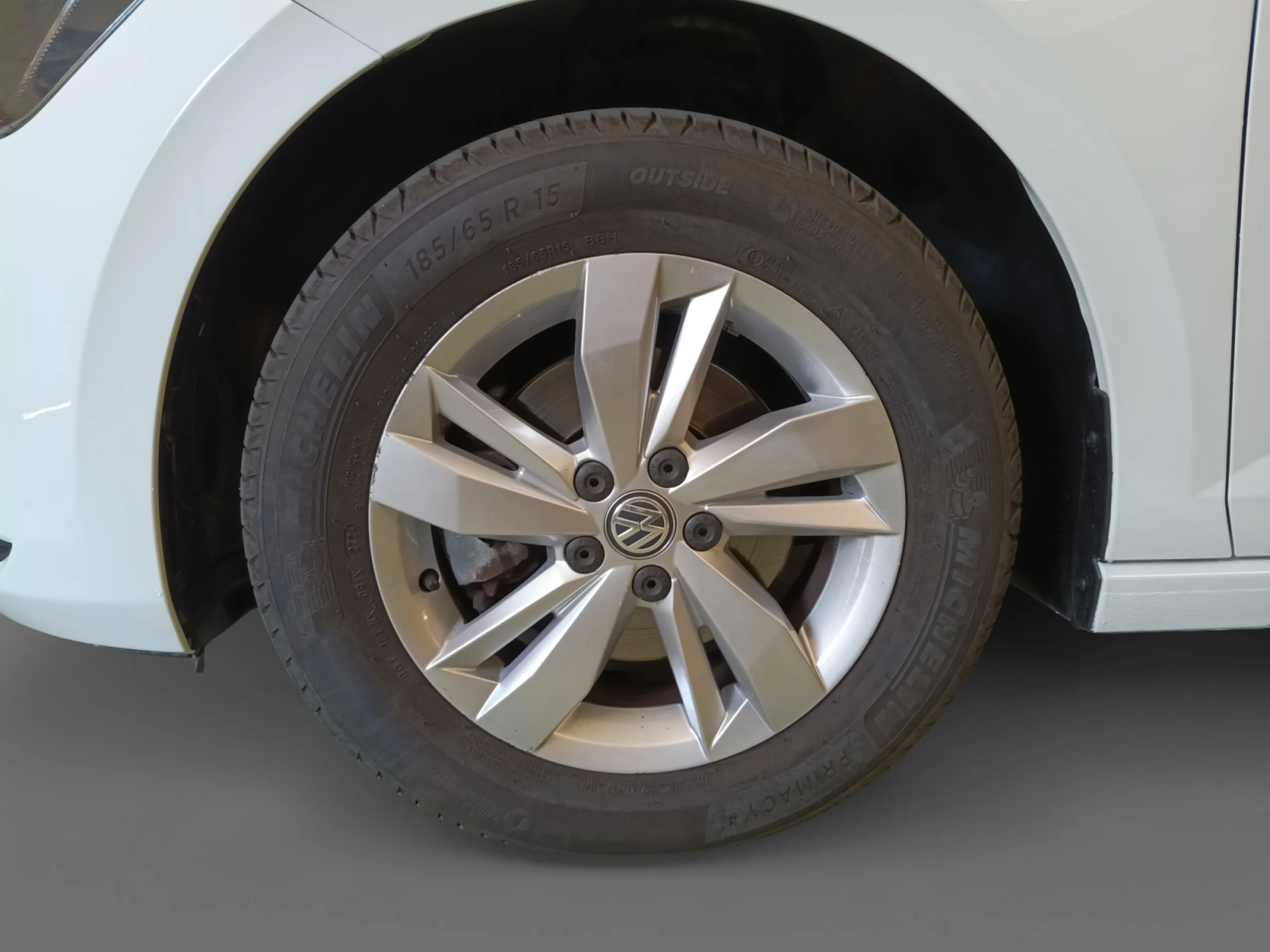 VOLKSWAGEN POLO ADVANCE 1.6 TDI 70KW (95CV) - Foto 8