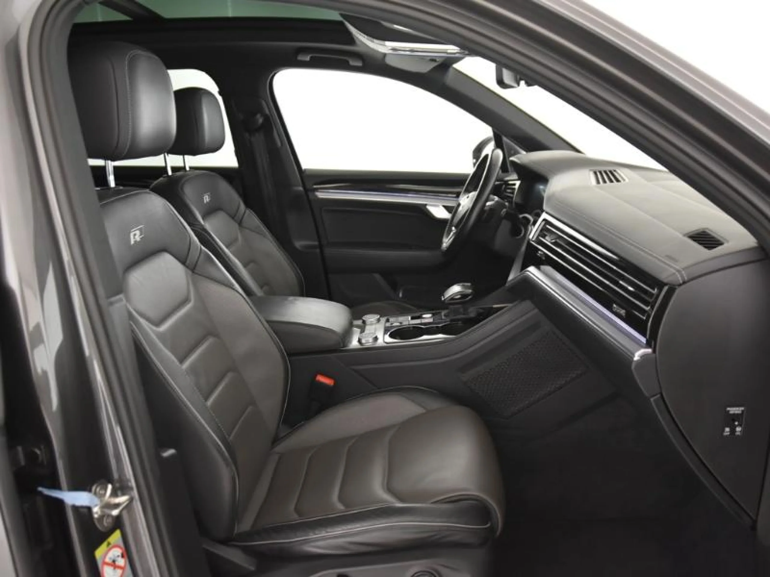 VOLKSWAGEN TOUAREG R LINE 3.0 TDI 210KW (286CV) TIP 4MOTION - Foto 6