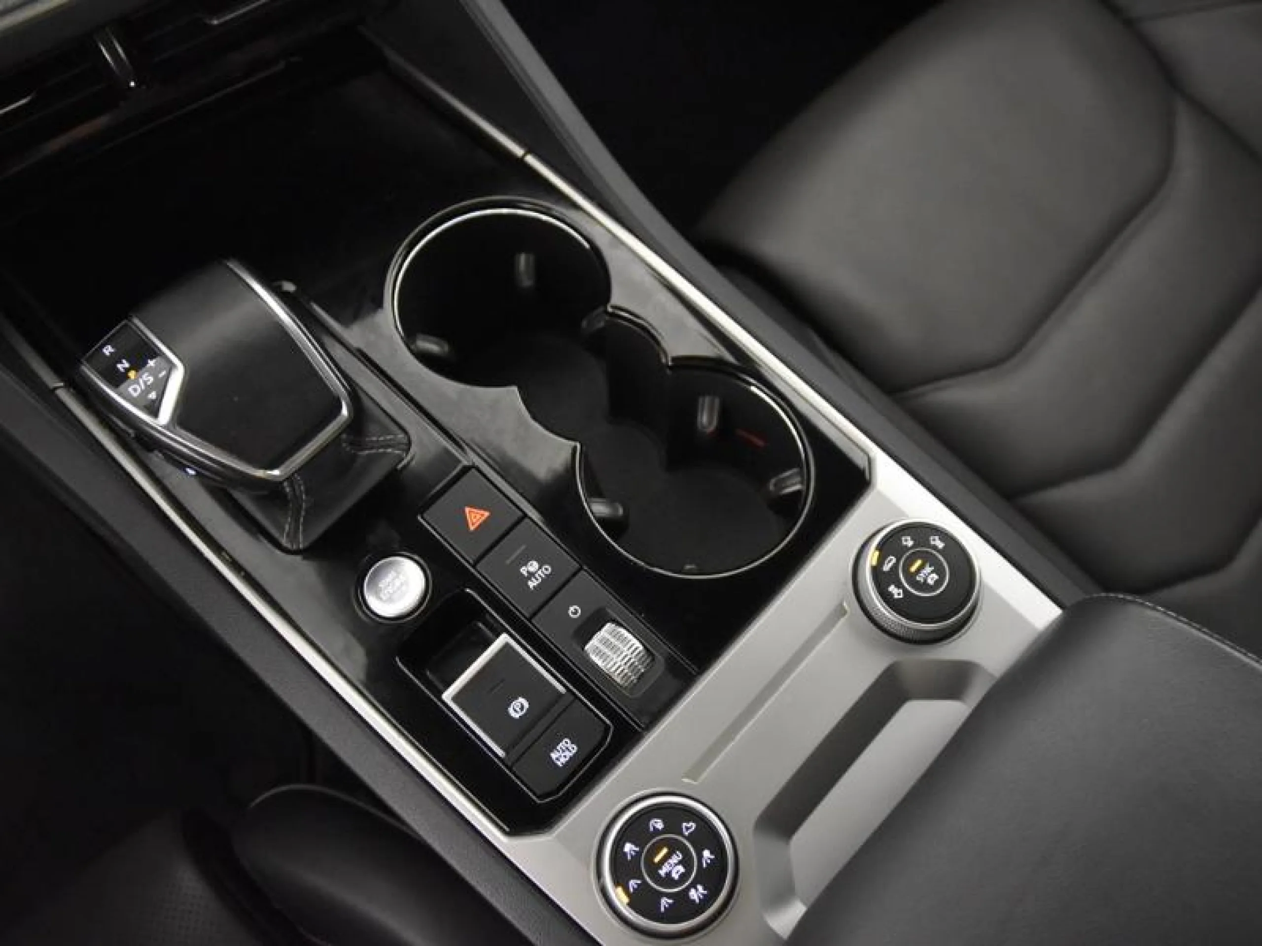 VOLKSWAGEN TOUAREG R LINE 3.0 TDI 210KW (286CV) TIP 4MOTION - Foto 16