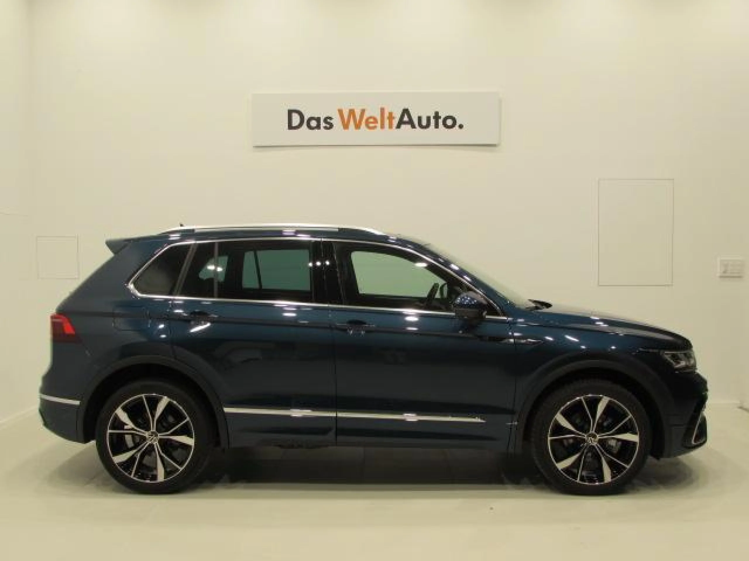 VOLKSWAGEN TIGUAN R LINE 2.0 TDI 110KW (150CV) DSG 4MOTION - Foto 3