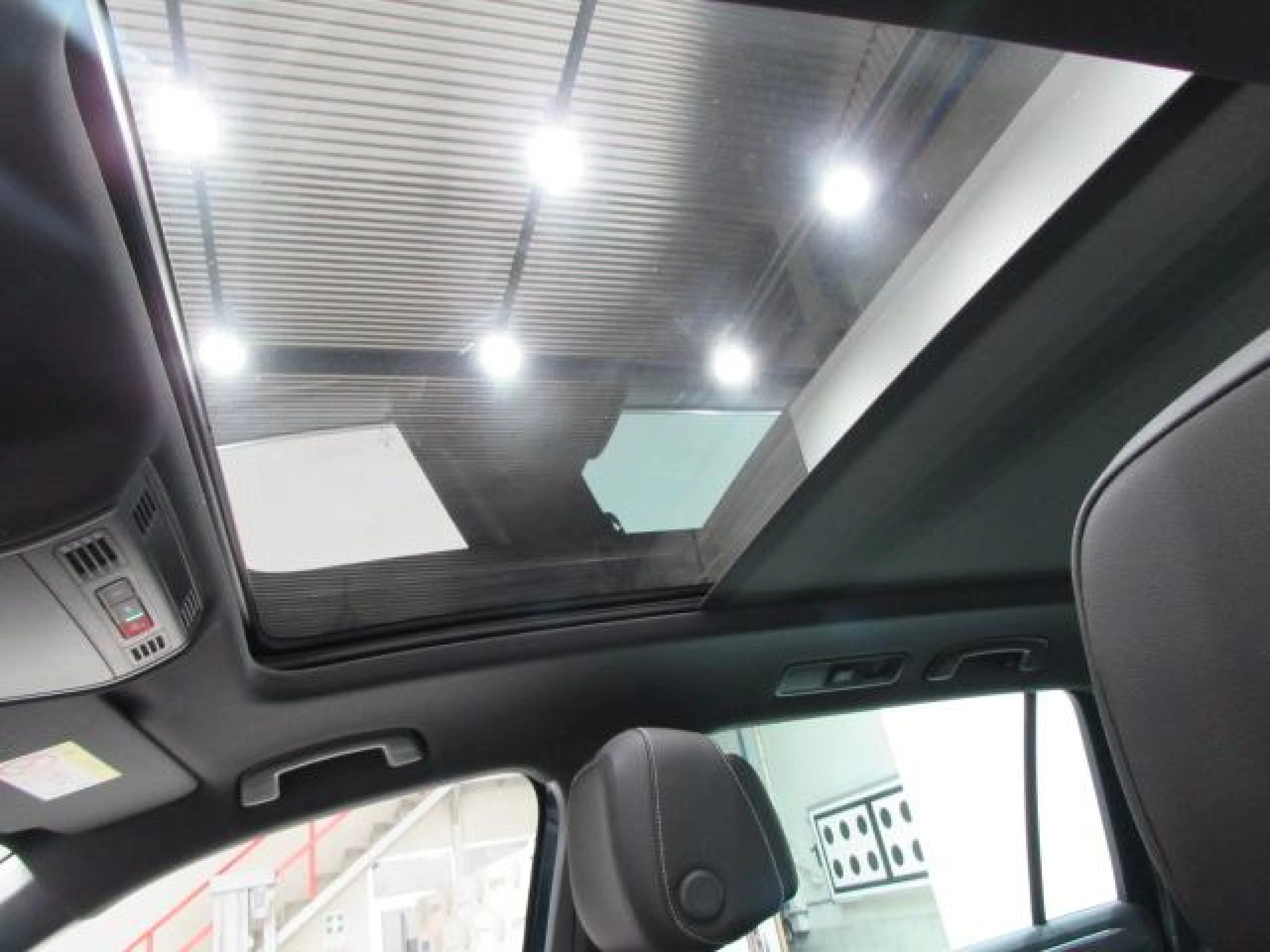 VOLKSWAGEN TIGUAN R LINE 2.0 TDI 110KW (150CV) DSG 4MOTION - Foto 9