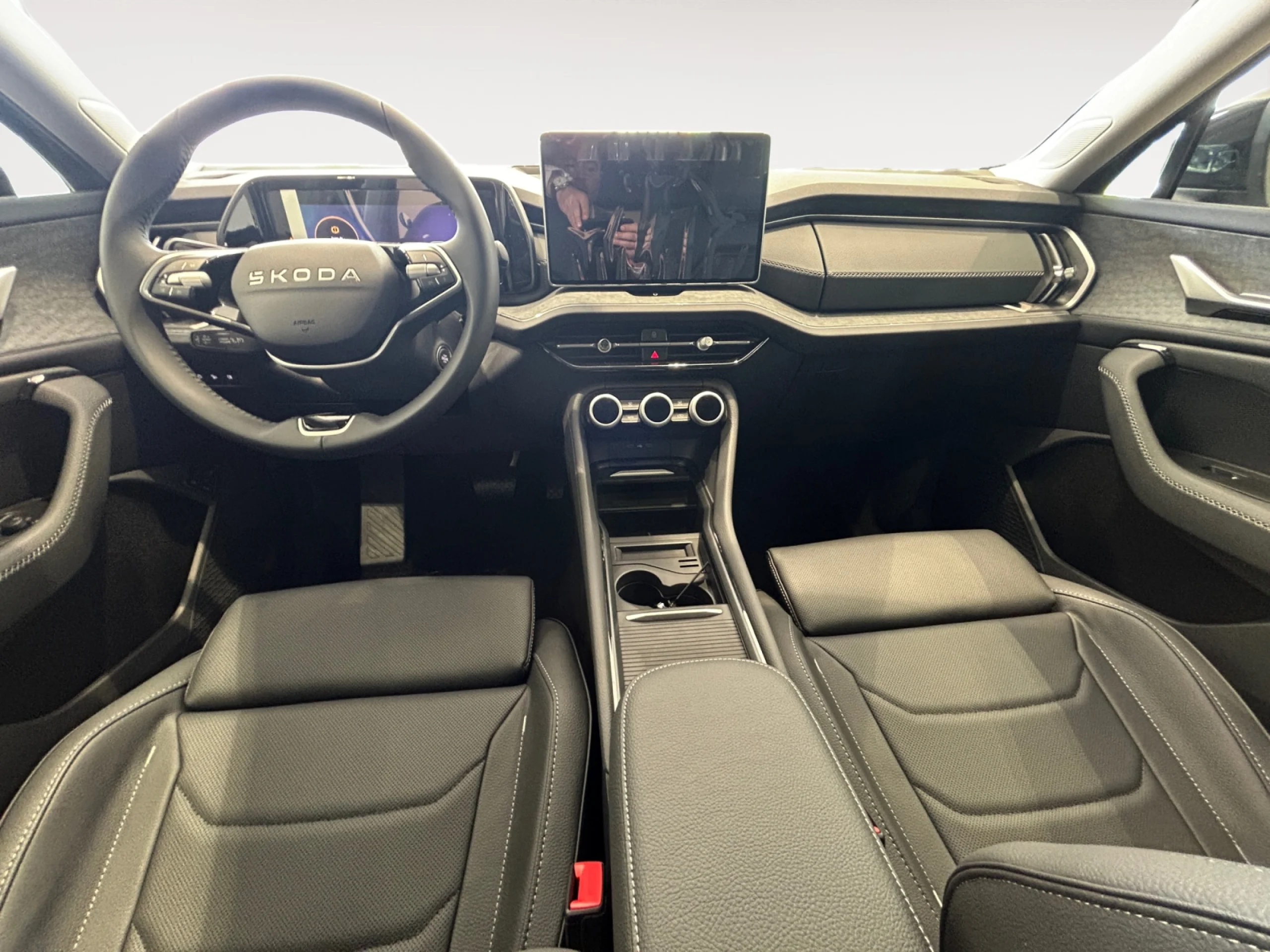 SKODA KODIAQ 1.5 TSI 150KW DSG PHEV PLUS - Foto 4