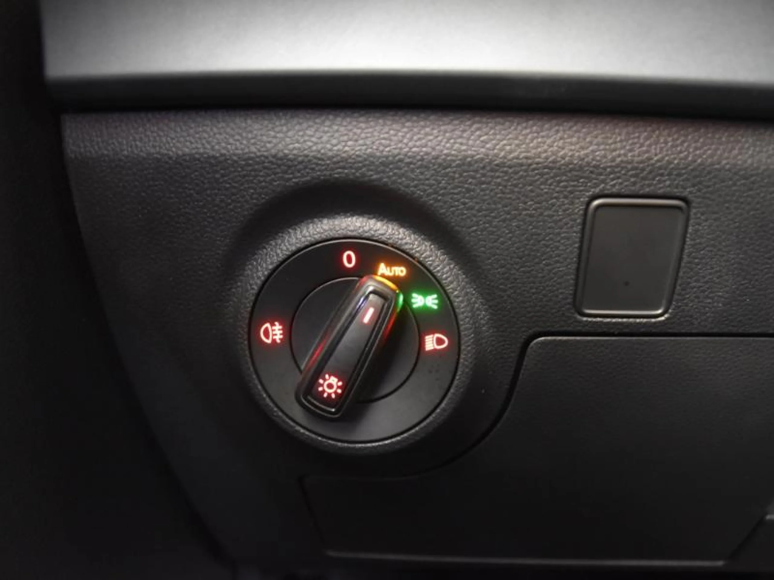 SEAT ARONA 1.5 TSI 110KW DSG SPECIAL EDITION - Foto 18
