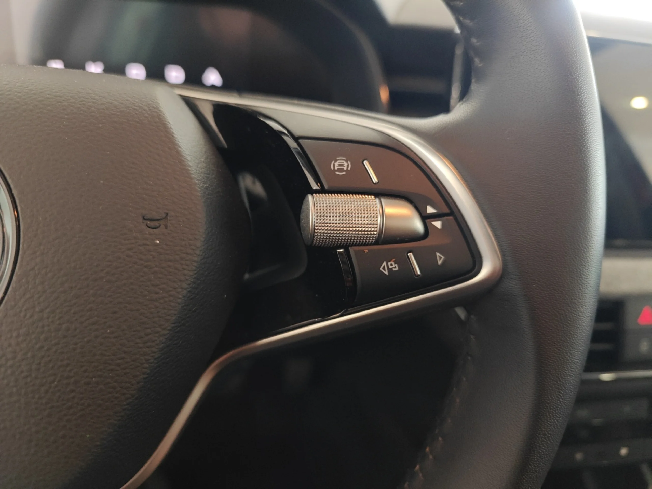 SKODA KAMIQ 1.0 TSI 70KW (95CV) SELECTION - Foto 10