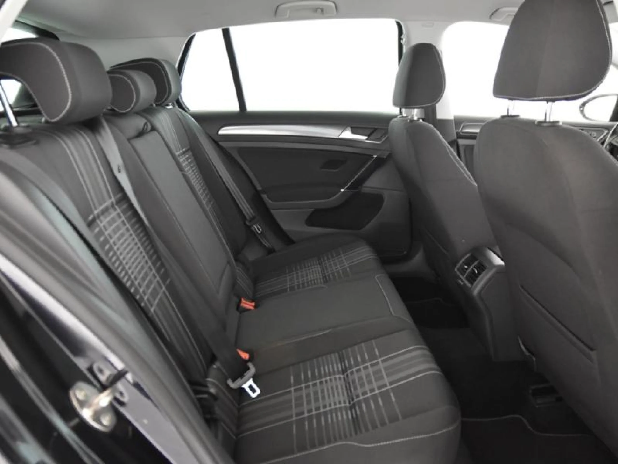 VOLKSWAGEN GOLF EDITION 1.6 TDI 110CV BMT DSG - Foto 6