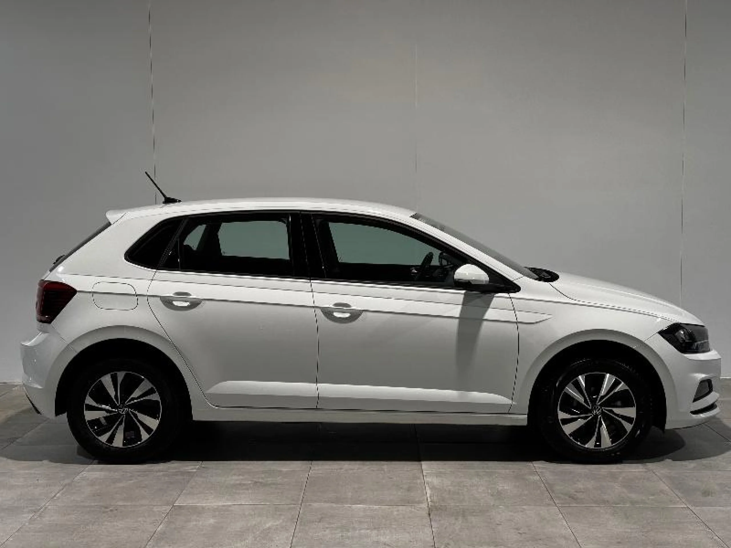 VOLKSWAGEN POLO ADVANCE 1.0 TSI 70KW (95CV) - Foto 3
