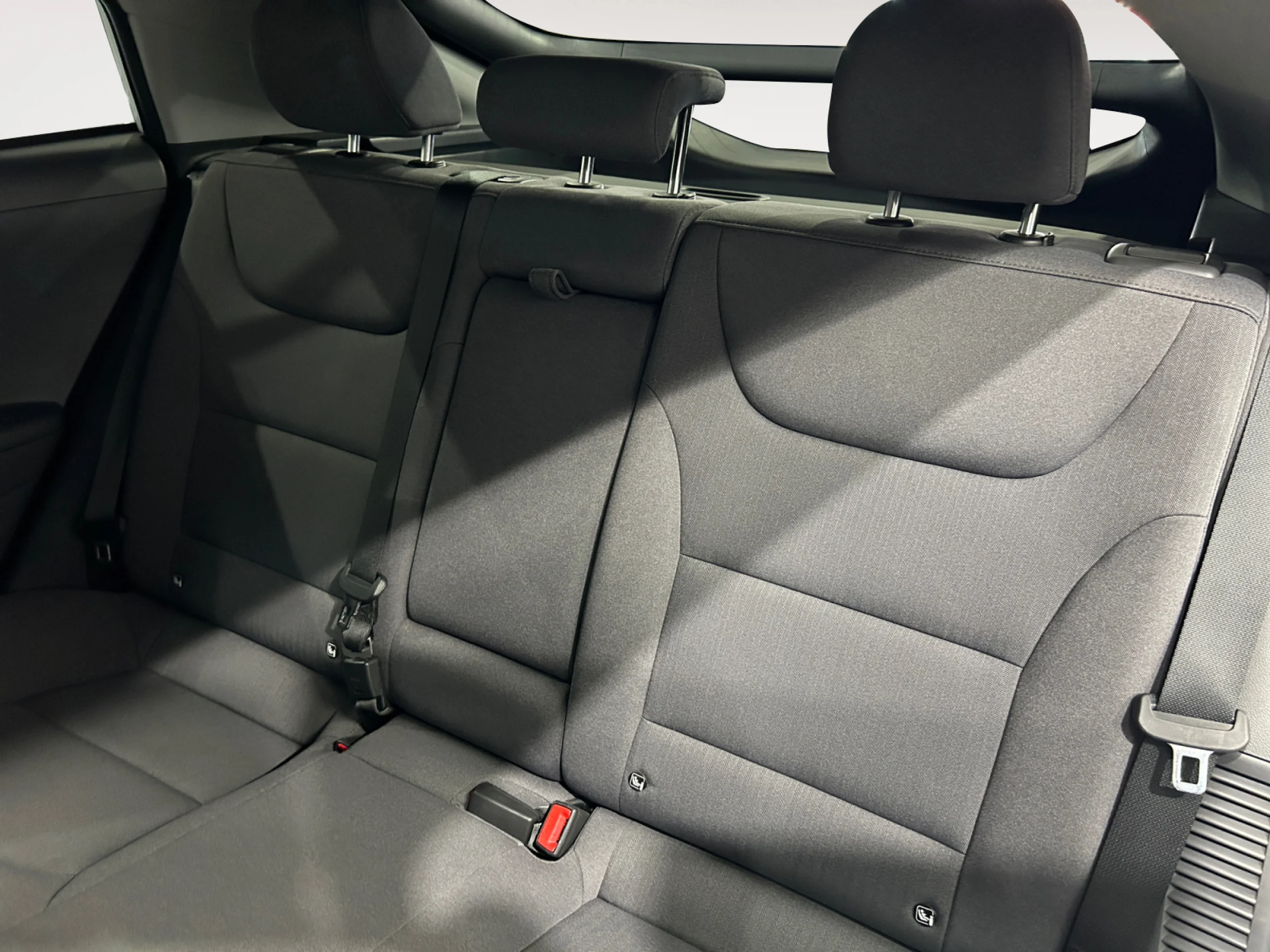HYUNDAI IONIQ 1.6 GDI PHEV KLASS DCT - Foto 6